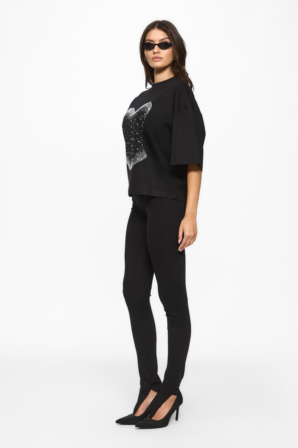 Tricou negru oversized cu aplicații de pietre strass Black Pearl