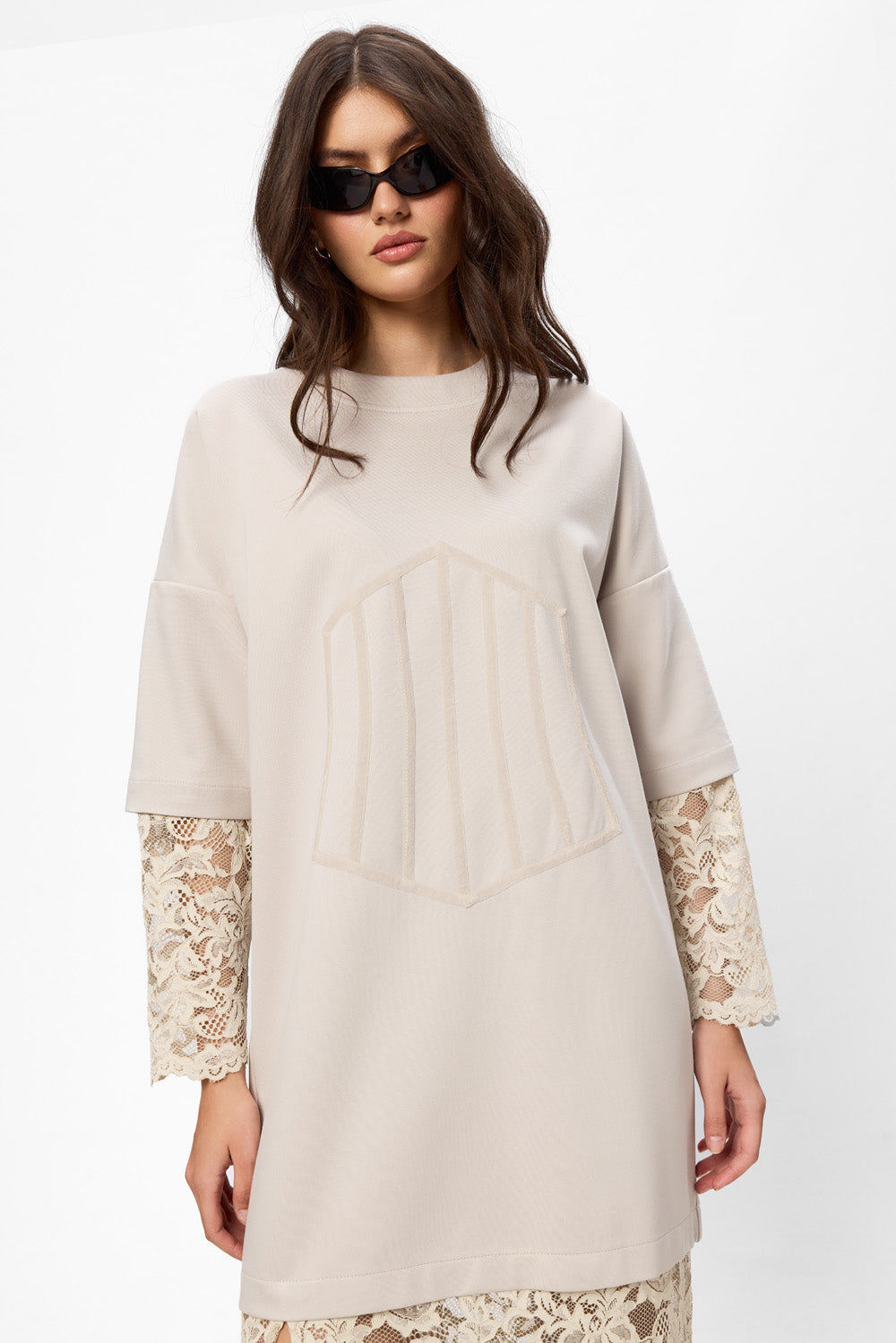 Venice vanilla Dress with lace skirt and sleeves