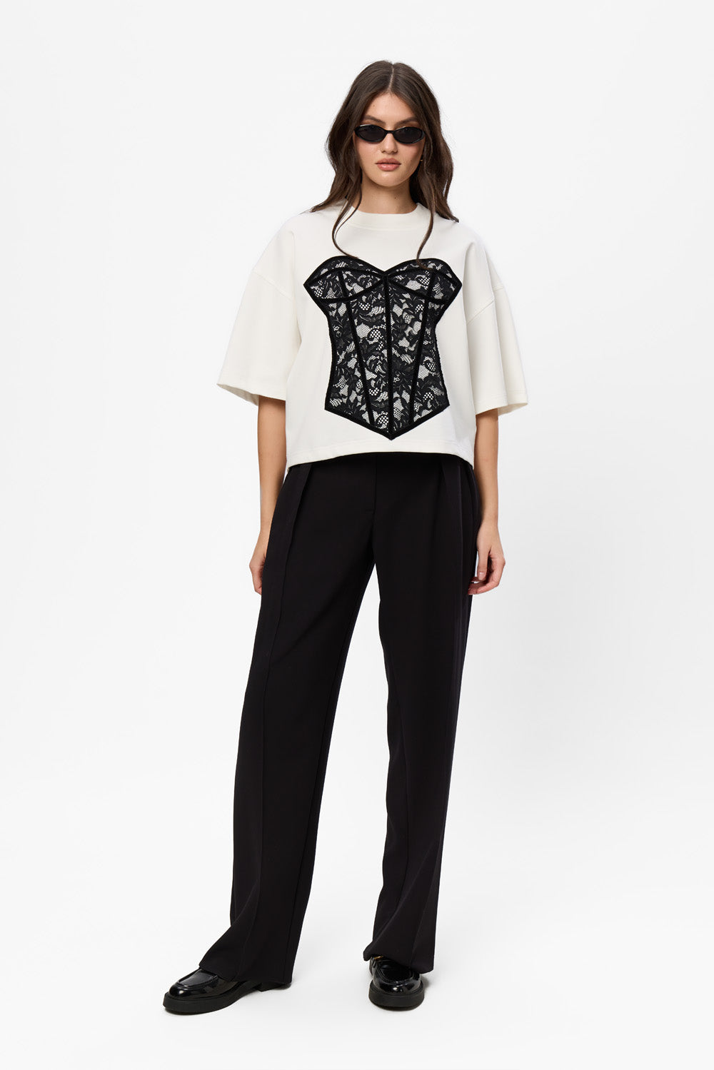 Tricou off-white cu corset cusut Silhouette