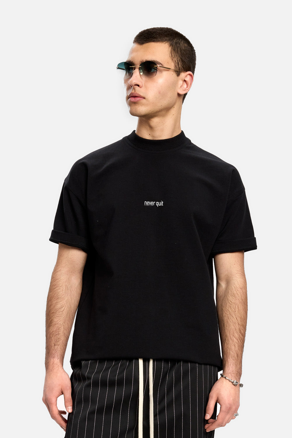 Tricou cu imprimeu Alpha | Bărbați | Negru | Stil Modern & Elegant | Confort & Funcționalitate | Atelier Hamza