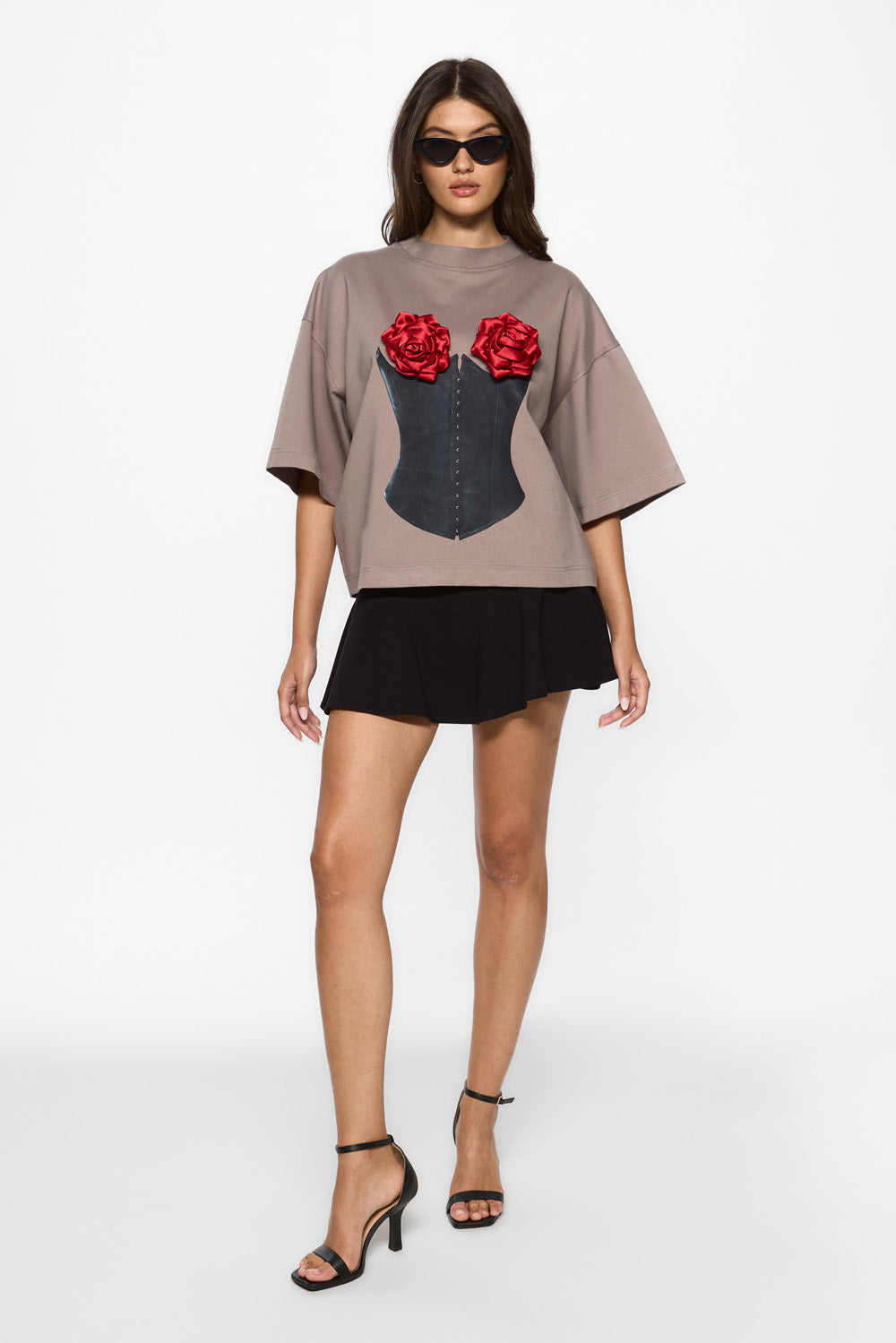 Tricou bej cu imprimeu corset și detalii aplicate Belle