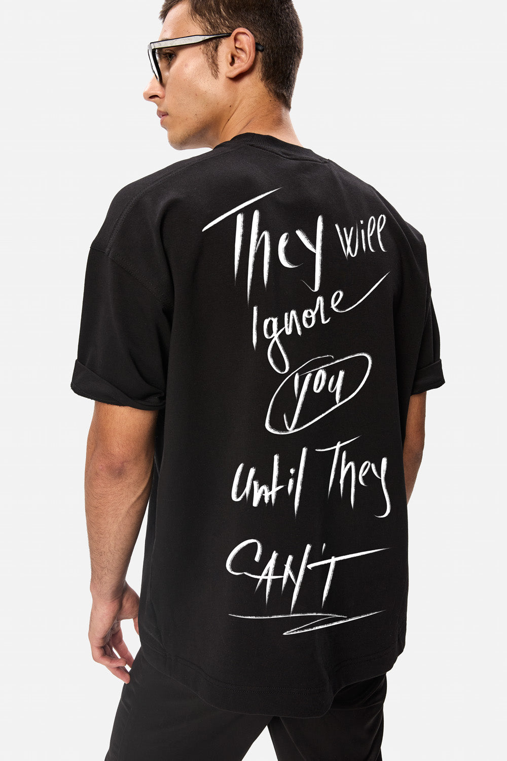 Tricou cu imprimeu Alpha 2.0 | Bărbați | Negru | Stil Modern & Elegant | Confort & Funcționalitate | Atelier Hamza