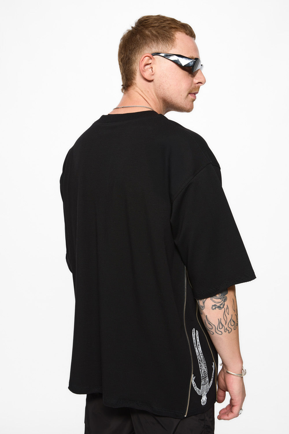 Tricou negru cu inserții de material imprimate Dark