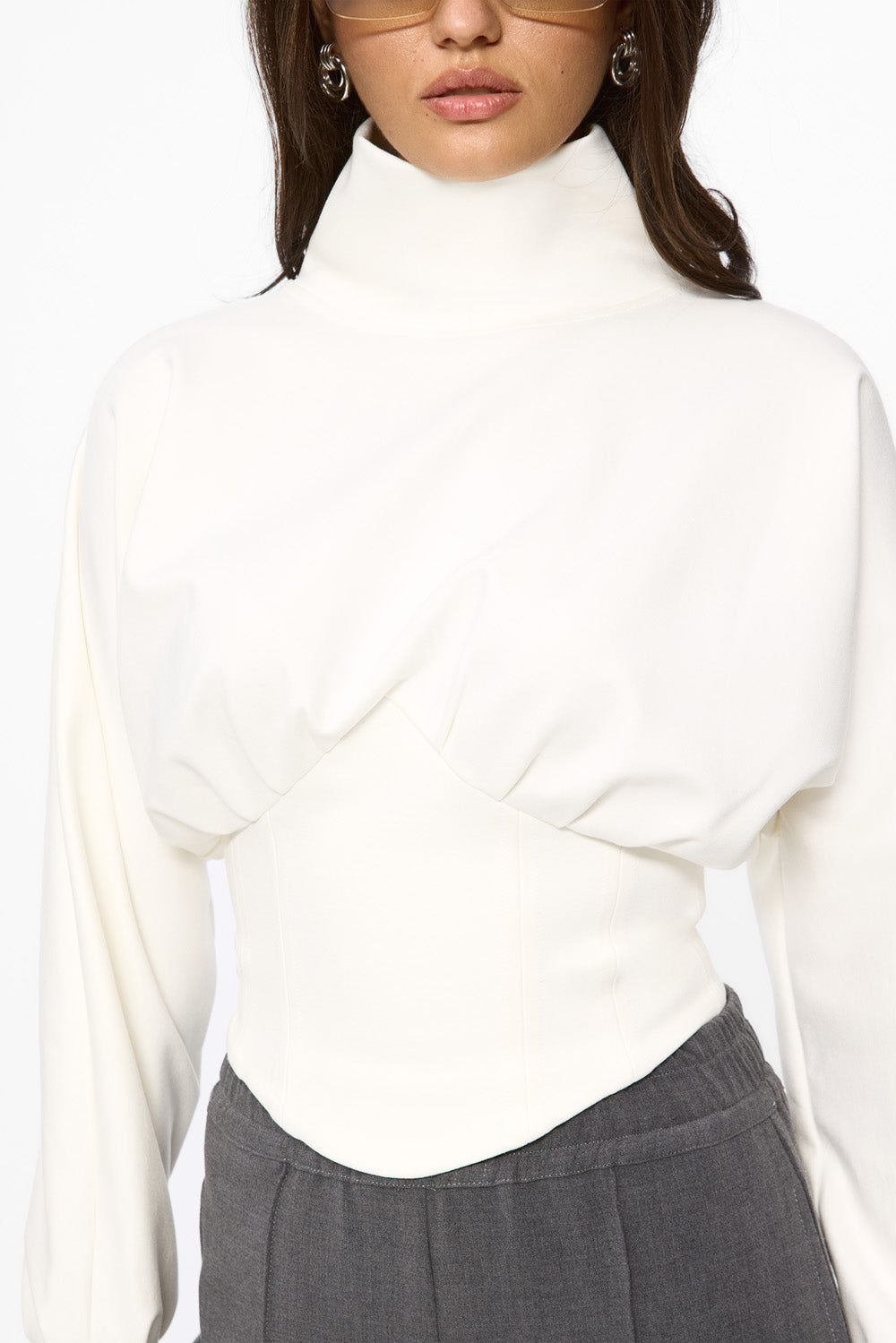 Top off-white cu detalii corset și șnur din cristale Nice