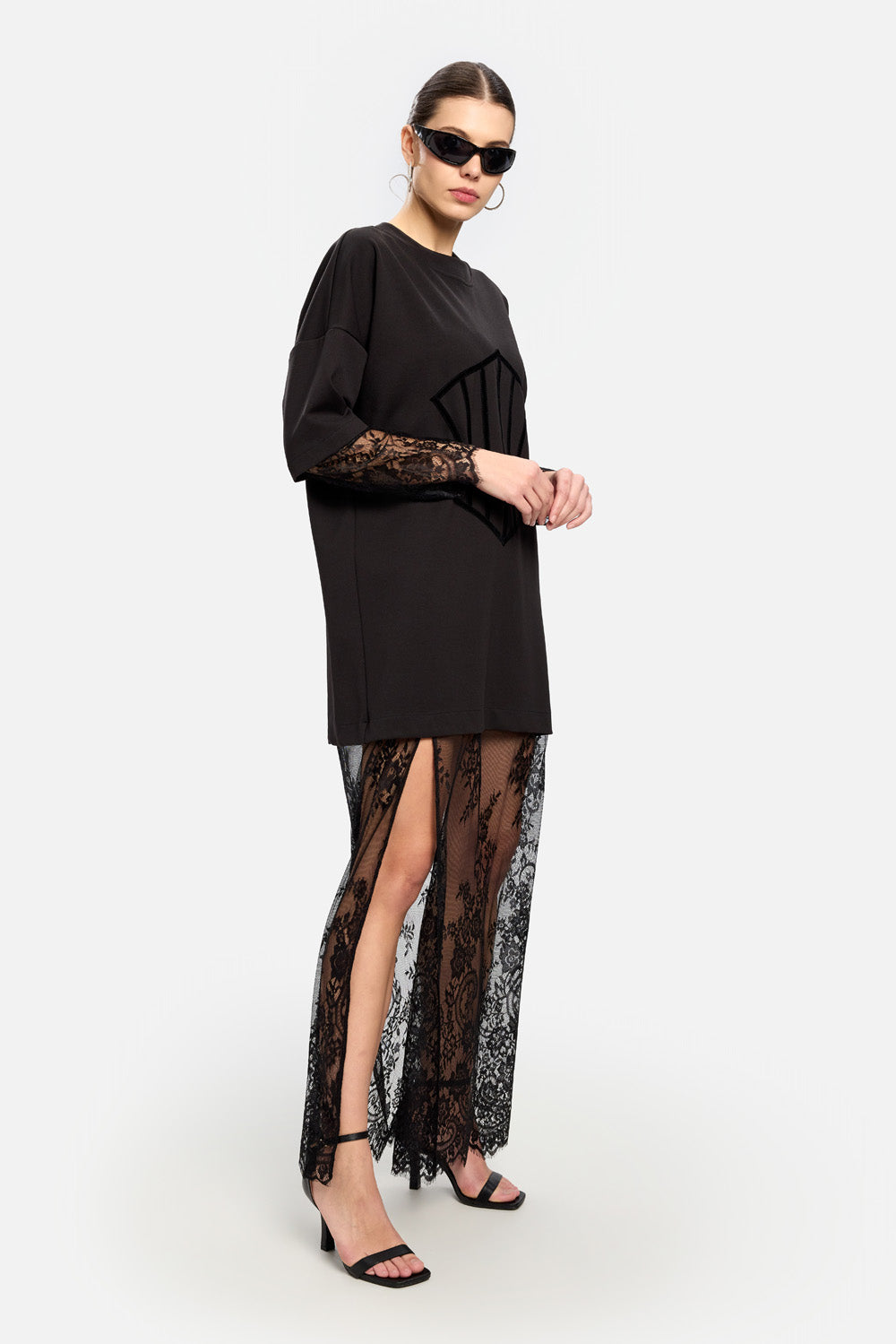 Rochie Venice cu fustă și mâneci din dantelă| Femei | Negru | Stil Modern & Elegant | Confort & Funcționalitate | Atelier Hamza