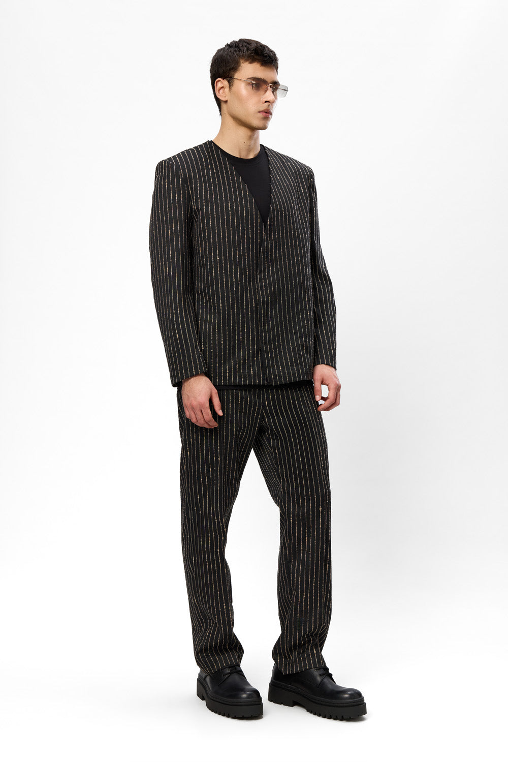 Cardigan negru cu dungi din stofa 247