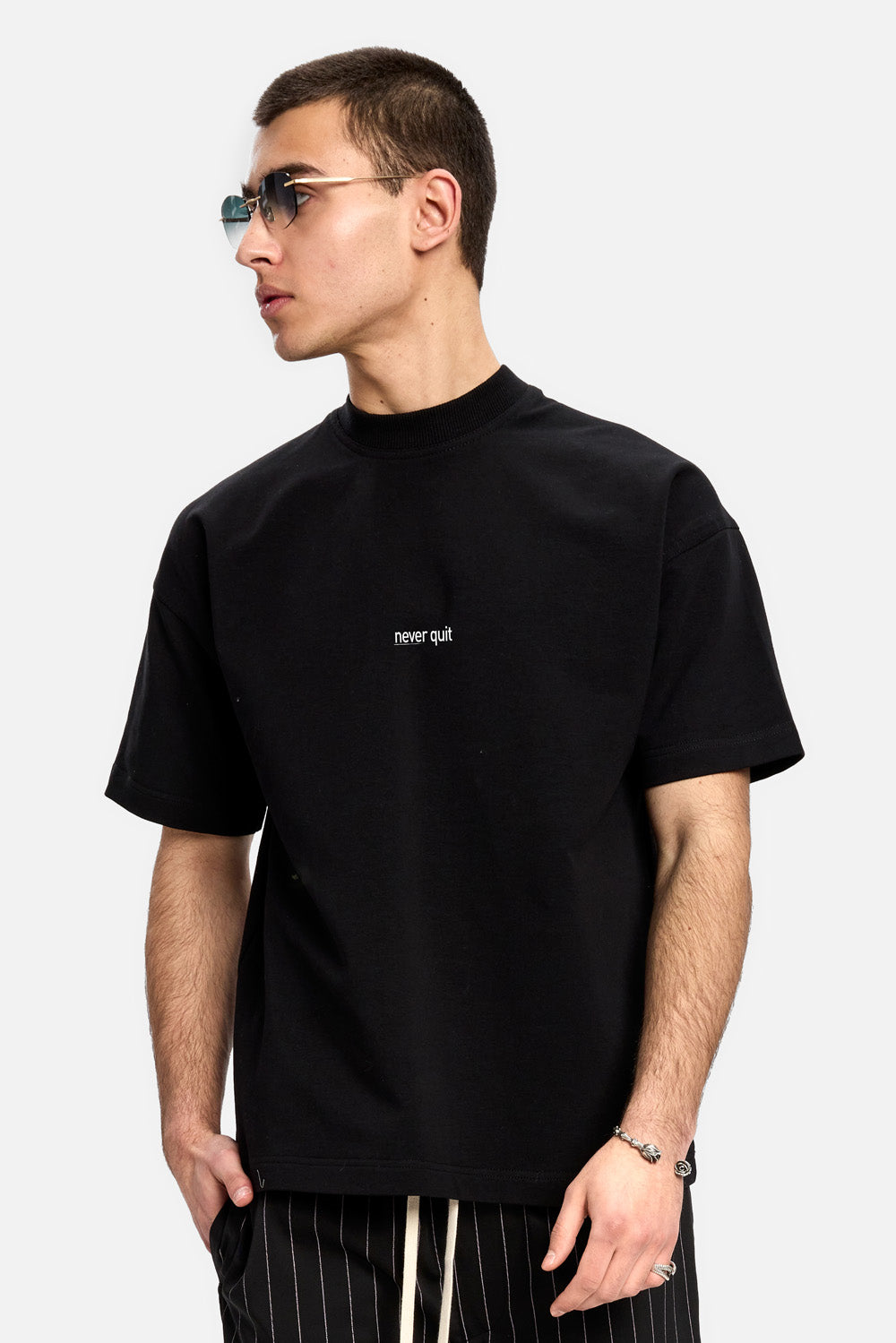 Tricou cu imprimeu Alpha | Bărbați | Negru | Stil Modern & Elegant | Confort & Funcționalitate | Atelier Hamza
