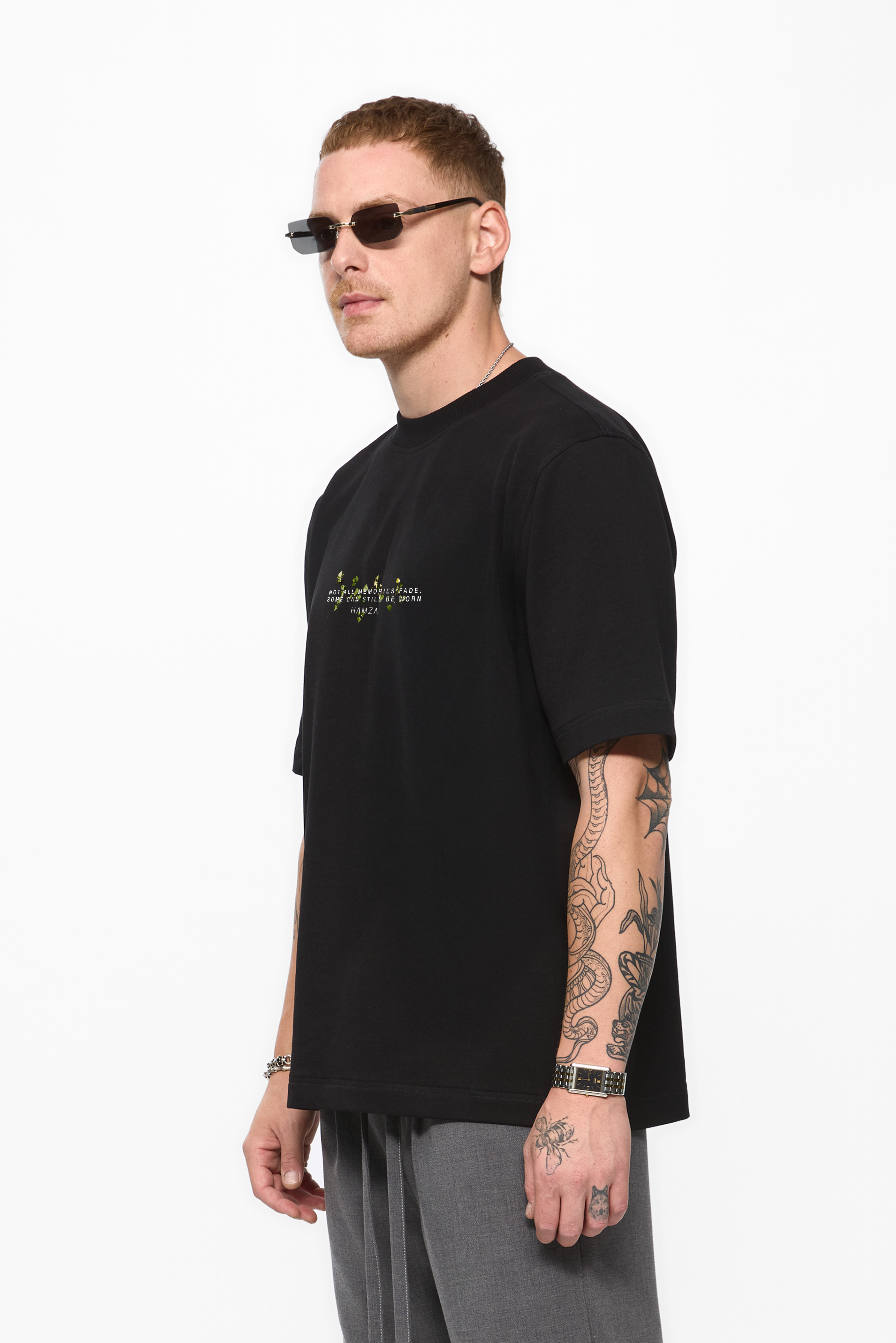 Tricou negru cu imprimeu Embrace