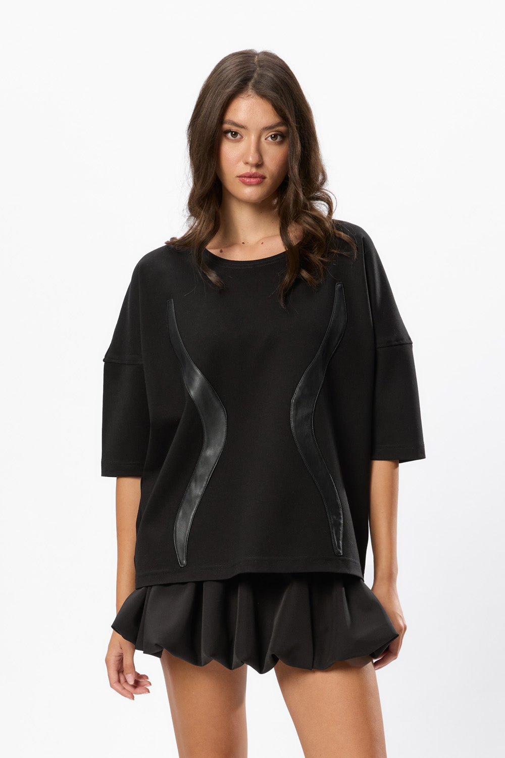 Tricou Negru Cu benzi din piele Gitana