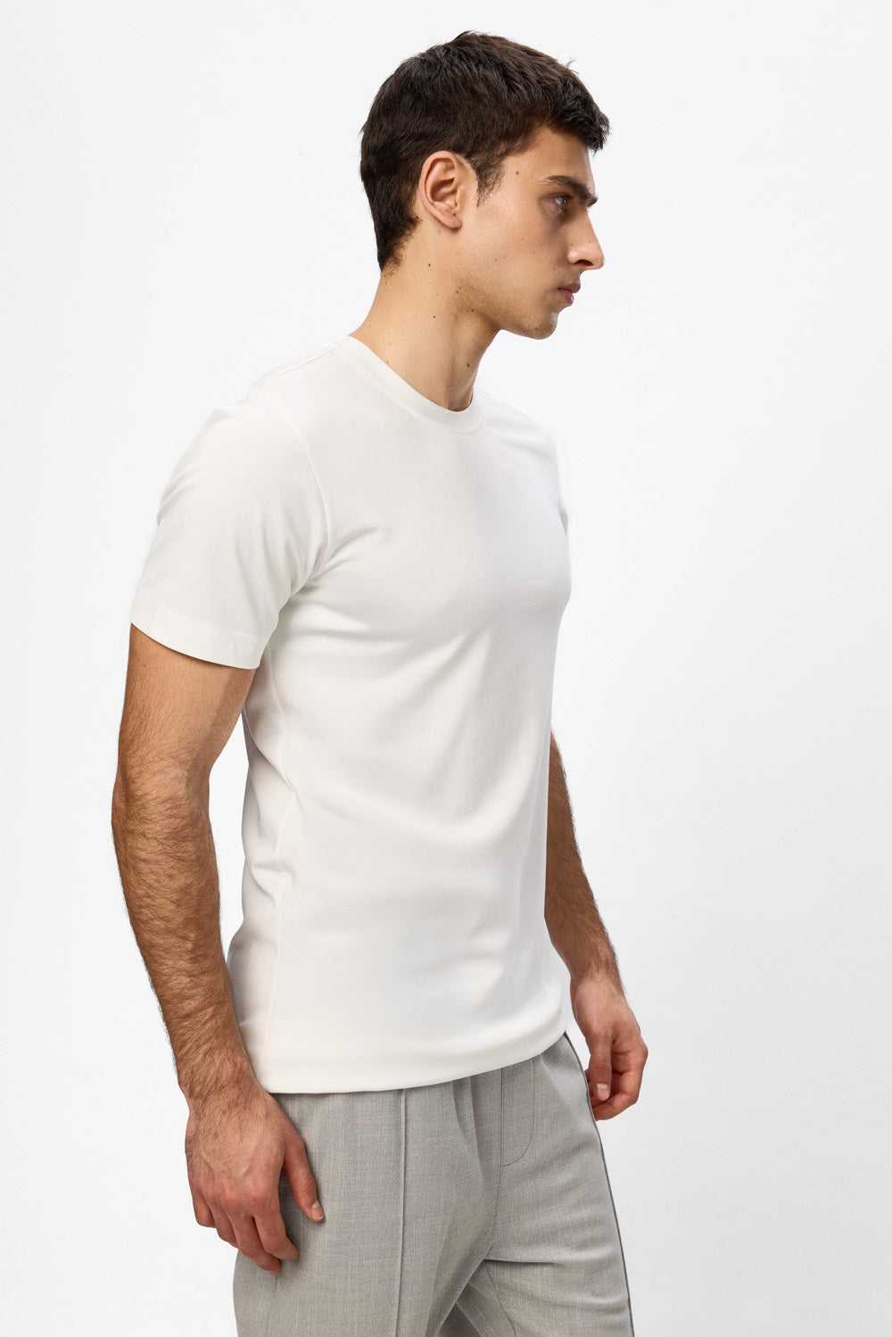 Como fit off-white T-shirt