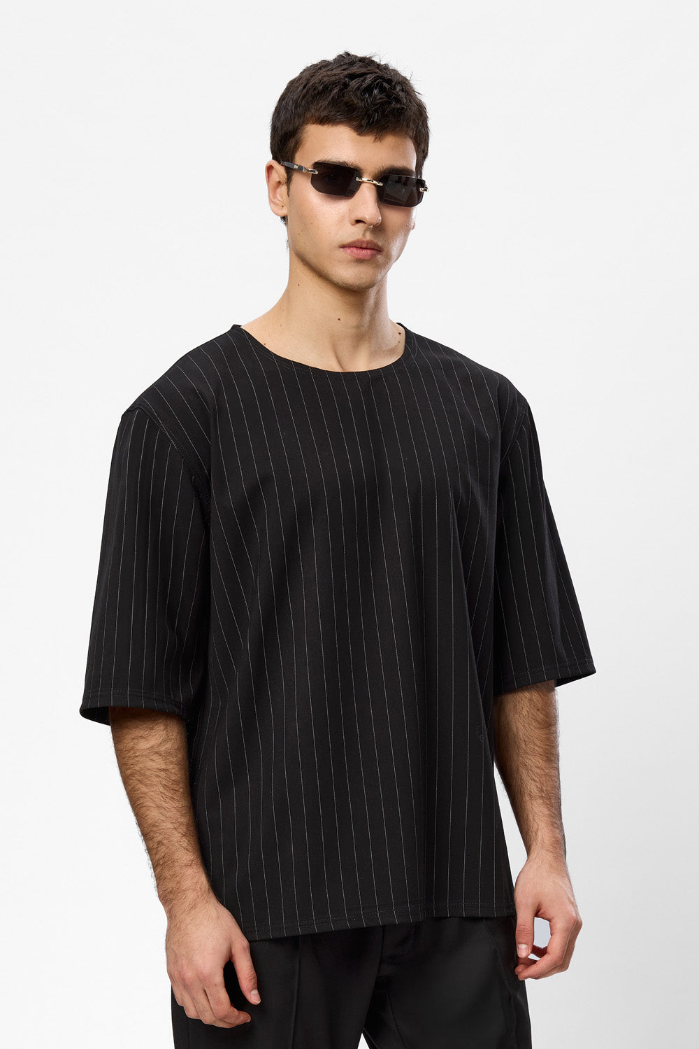 Tricou negru in dungi din Stofa Thom