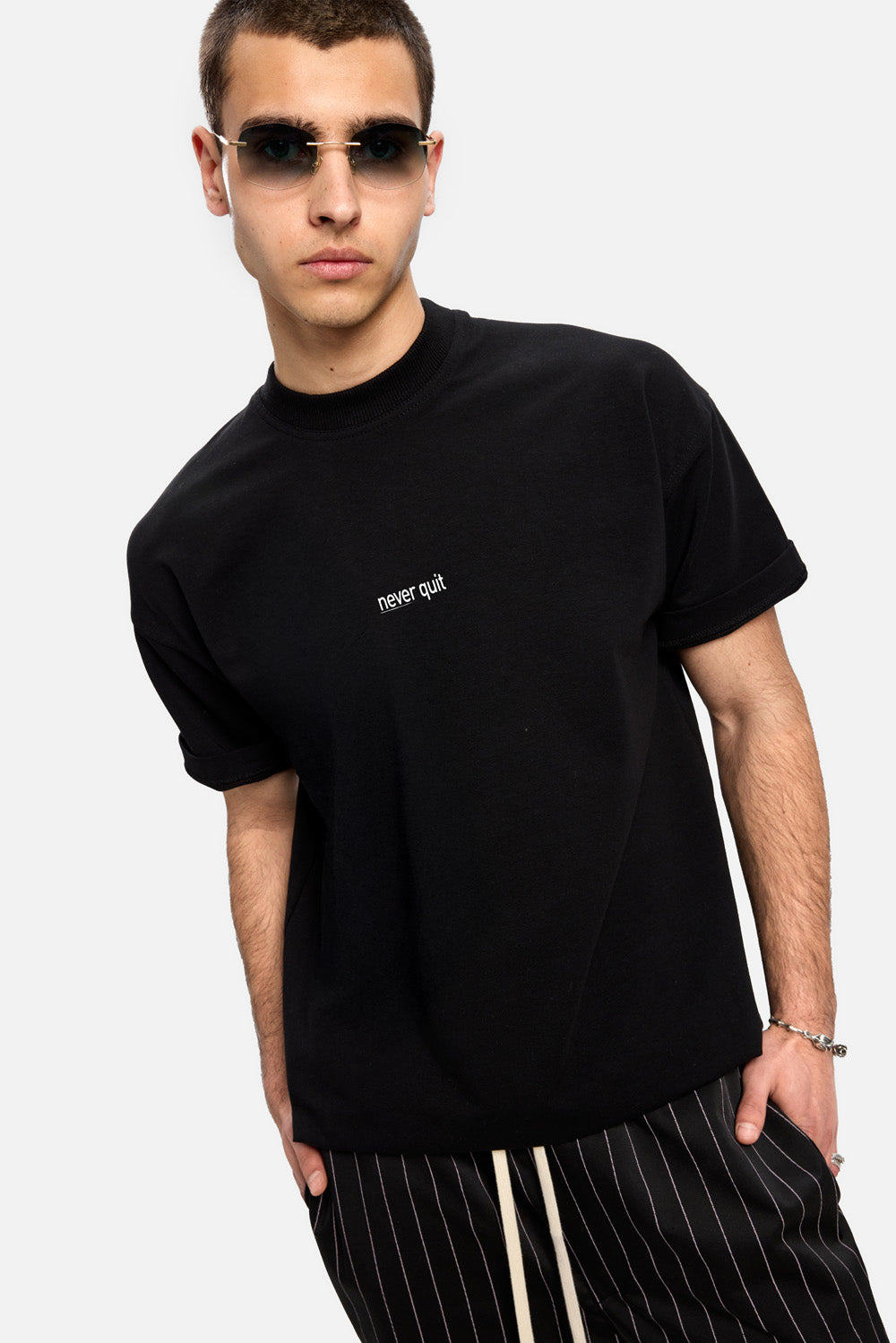 Tricou cu imprimeu Alpha | Bărbați | Negru | Stil Modern & Elegant | Confort & Funcționalitate | Atelier Hamza