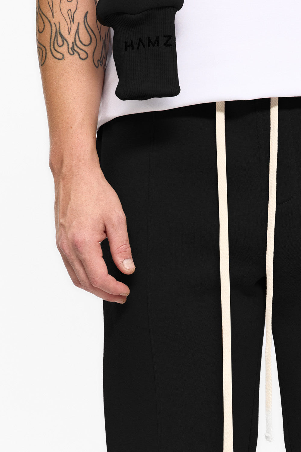 Pantalon negri de trening cu cusatura decorativa 247