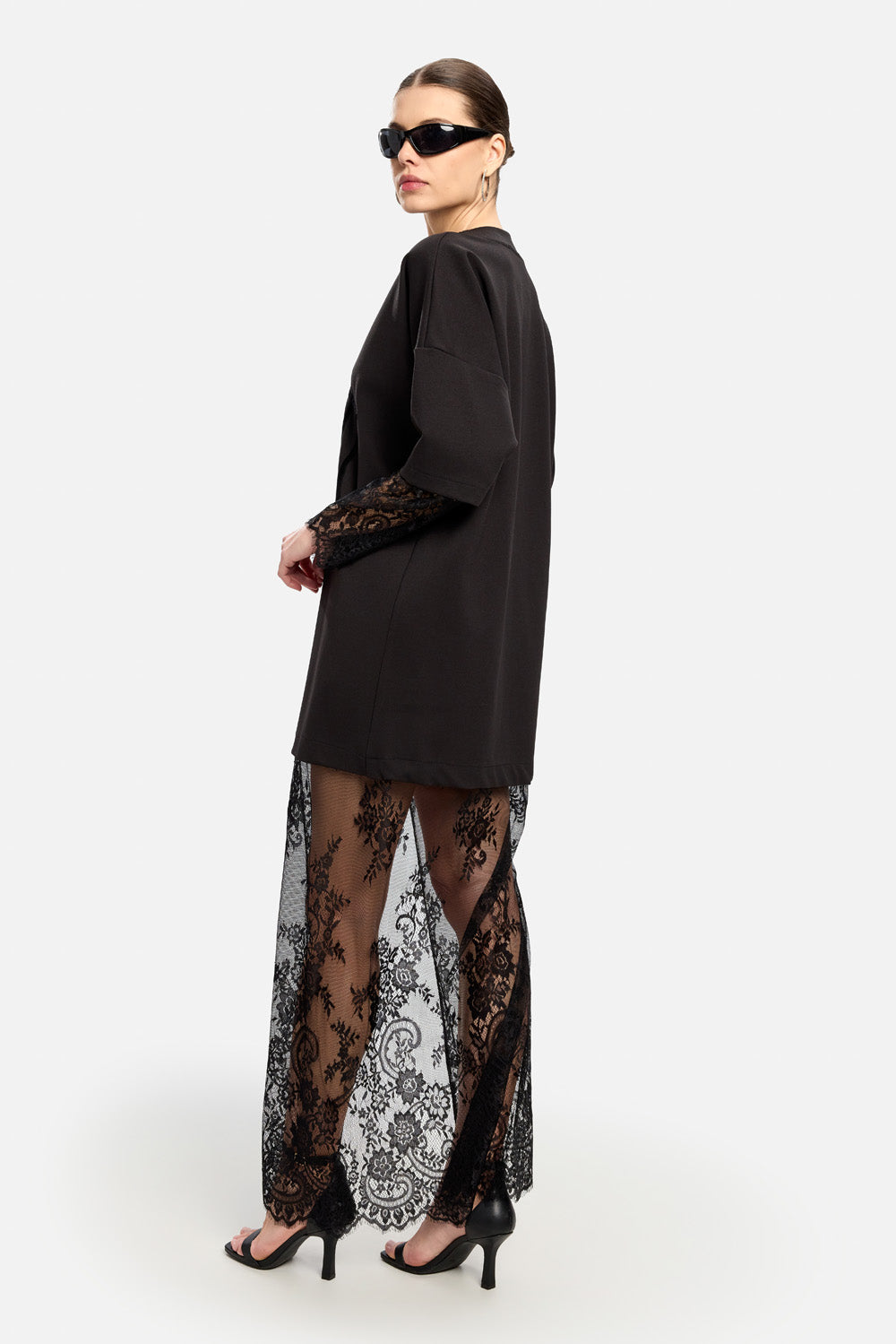 Rochie Venice cu fustă și mâneci din dantelă | Femei | Negru | Stil Modern & Elegant | Confort & Funcționalitate | Atelier Hamza