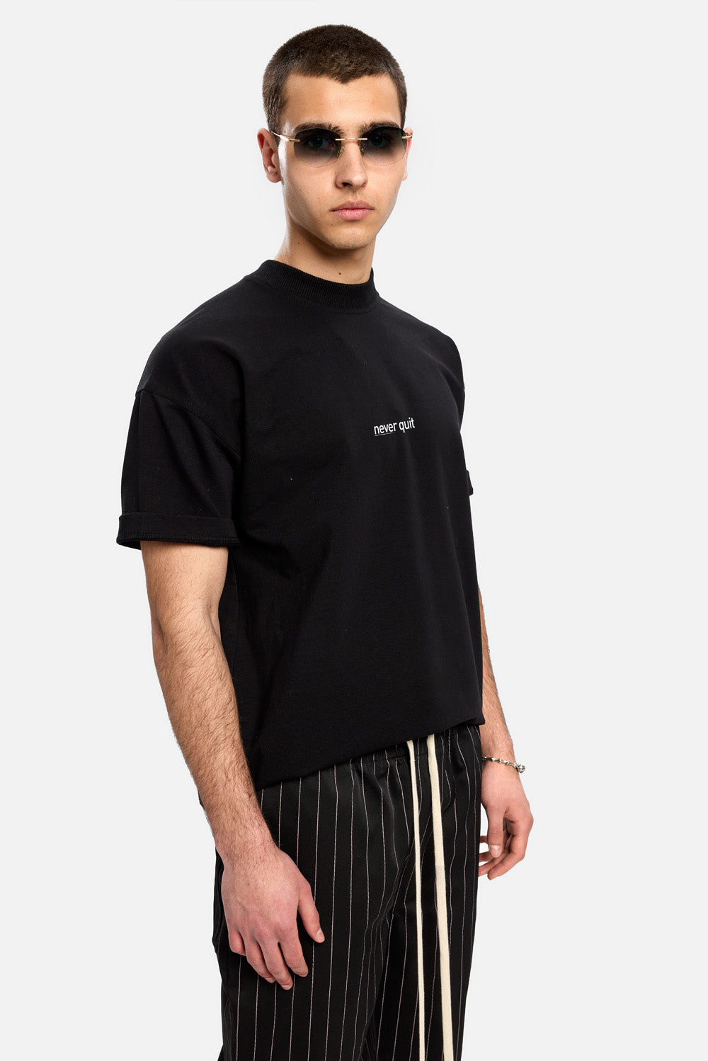 Tricou cu imprimeu Alpha | Bărbați | Negru | Stil Modern & Elegant | Confort & Funcționalitate | Atelier Hamza