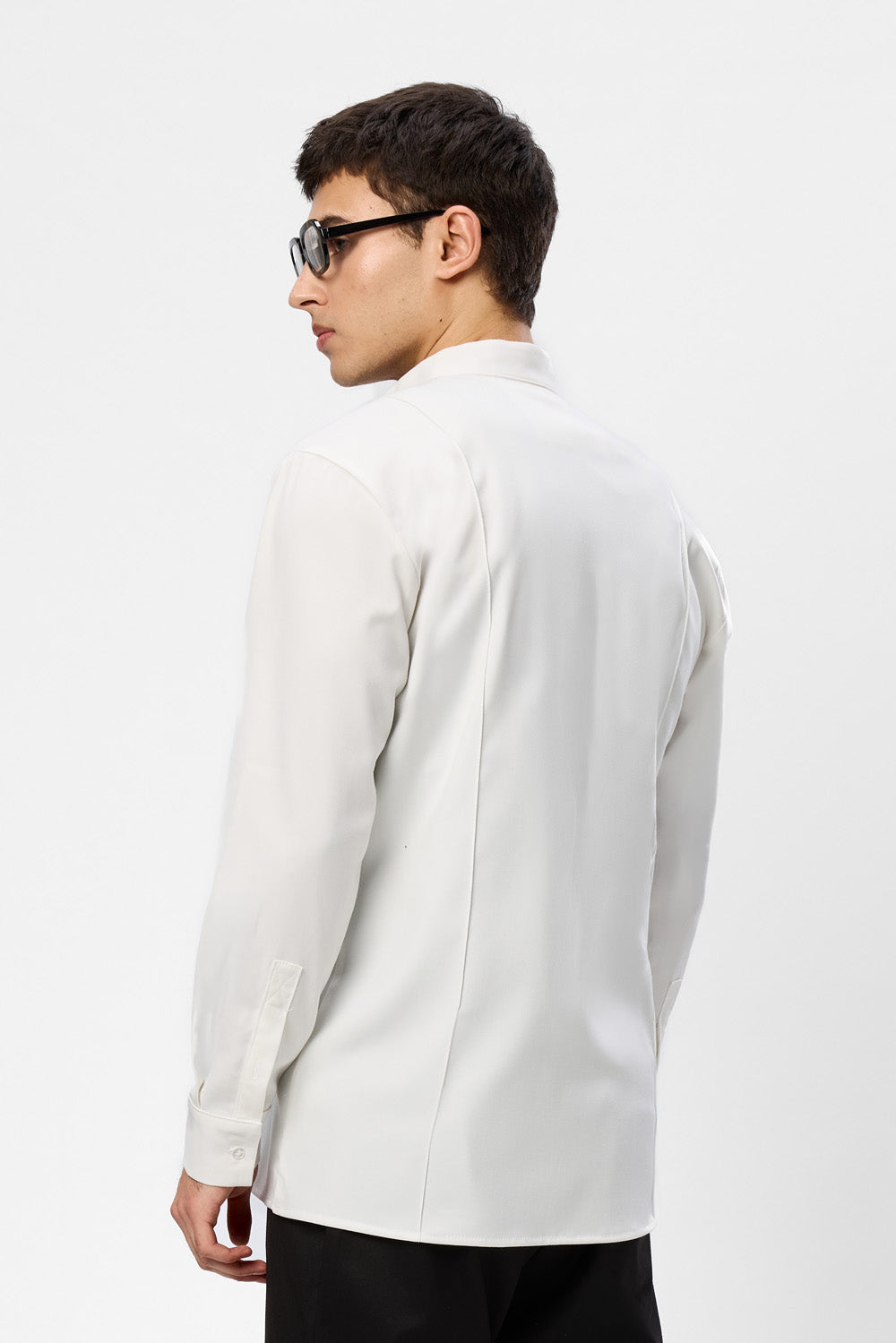 Camasa off-white cu cusaturi decorative din Stofa Thom V3