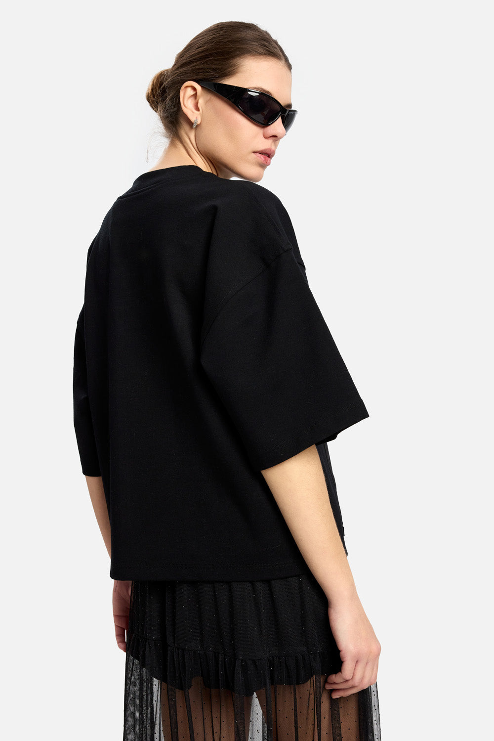 Tricou cu imprimeu Bouquet| Femei | Negru | Stil Modern & Elegant | Confort & Funcționalitate | Atelier Hamza