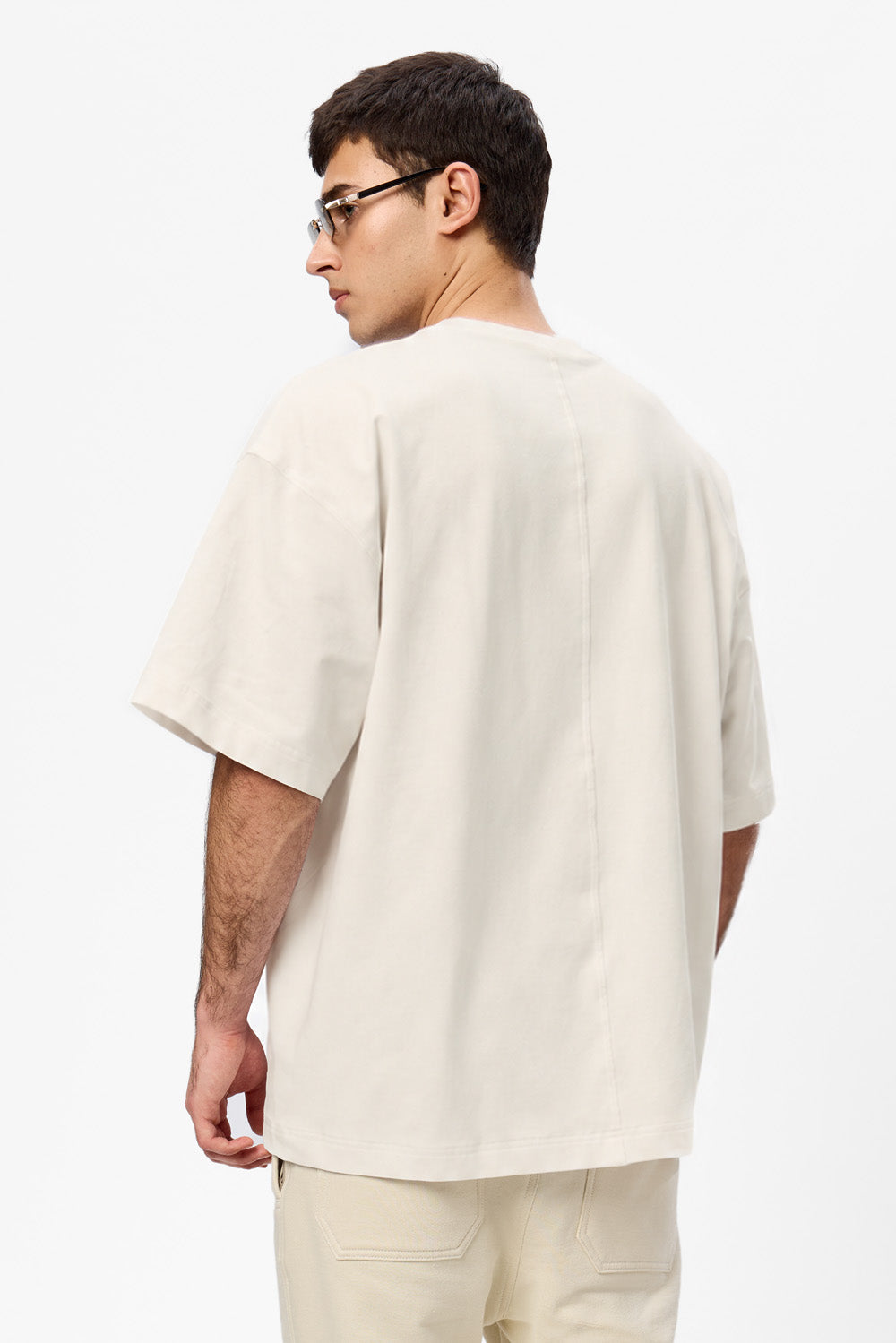 Tricou alb cu cusaturi decorative Oversized