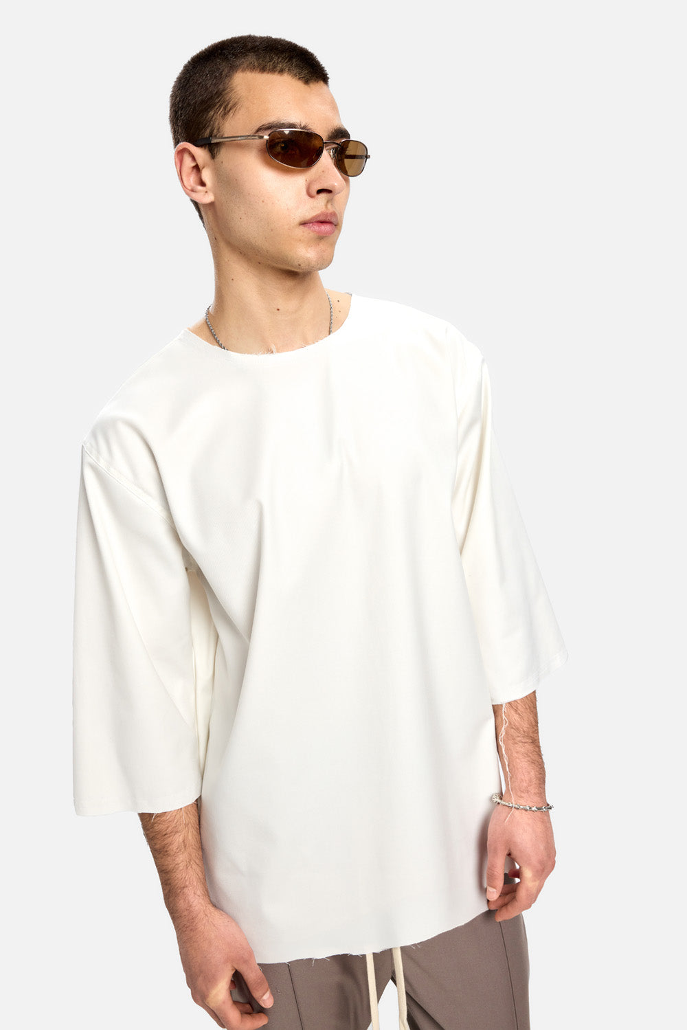 Tricou Thom | Bărbați | Alb | Stil Modern & Elegant | Confort & Funcționalitate | Atelier Hamza