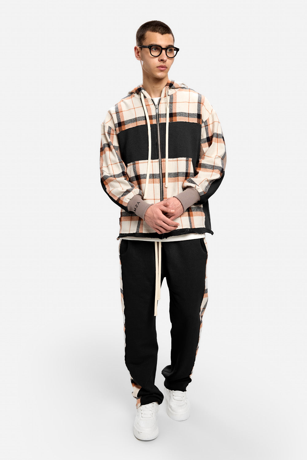 Pantaloni de trening negri cu insertii de camasa bej Nocturno