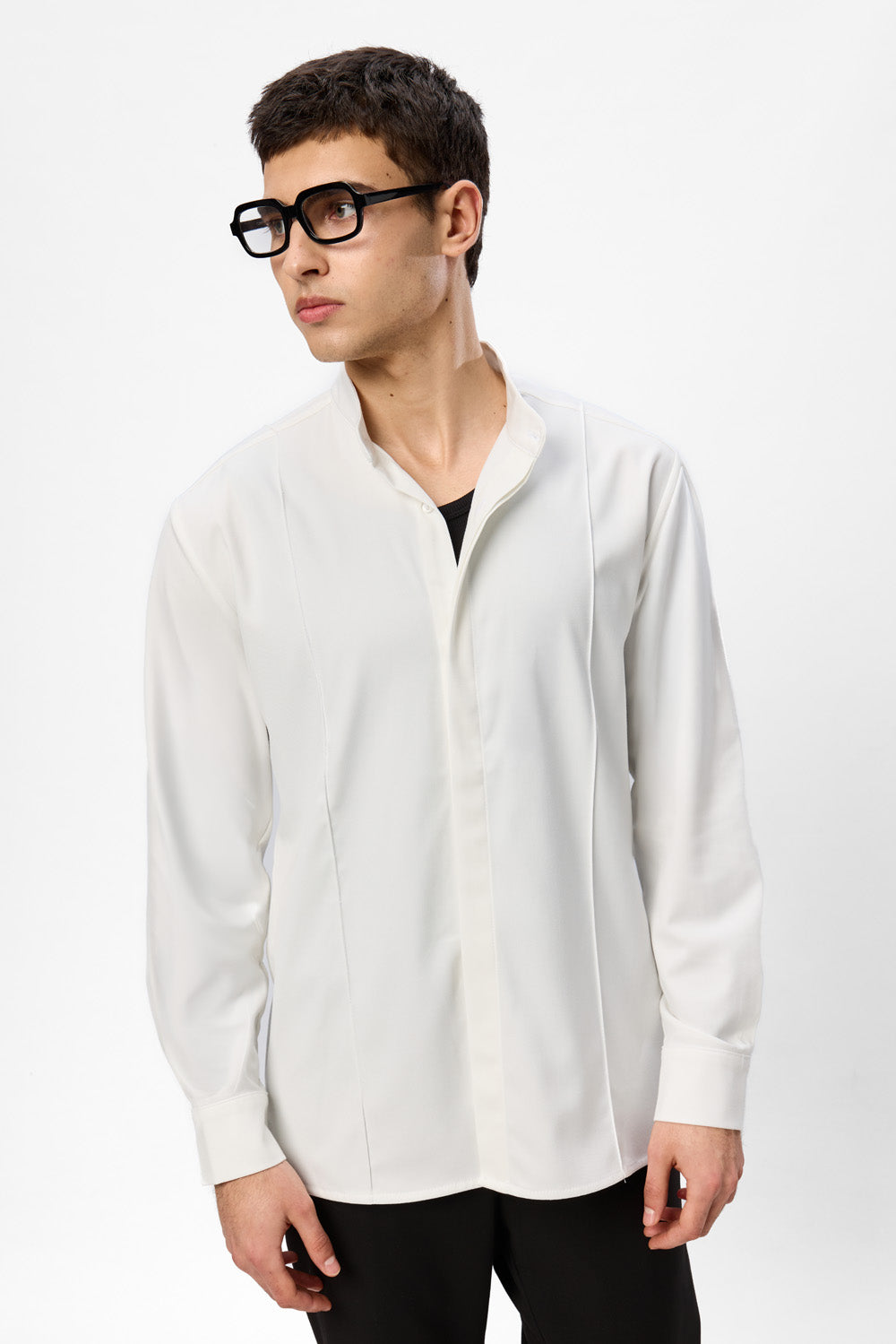 Camasa off-white cu cusaturi decorative din Stofa Thom V3