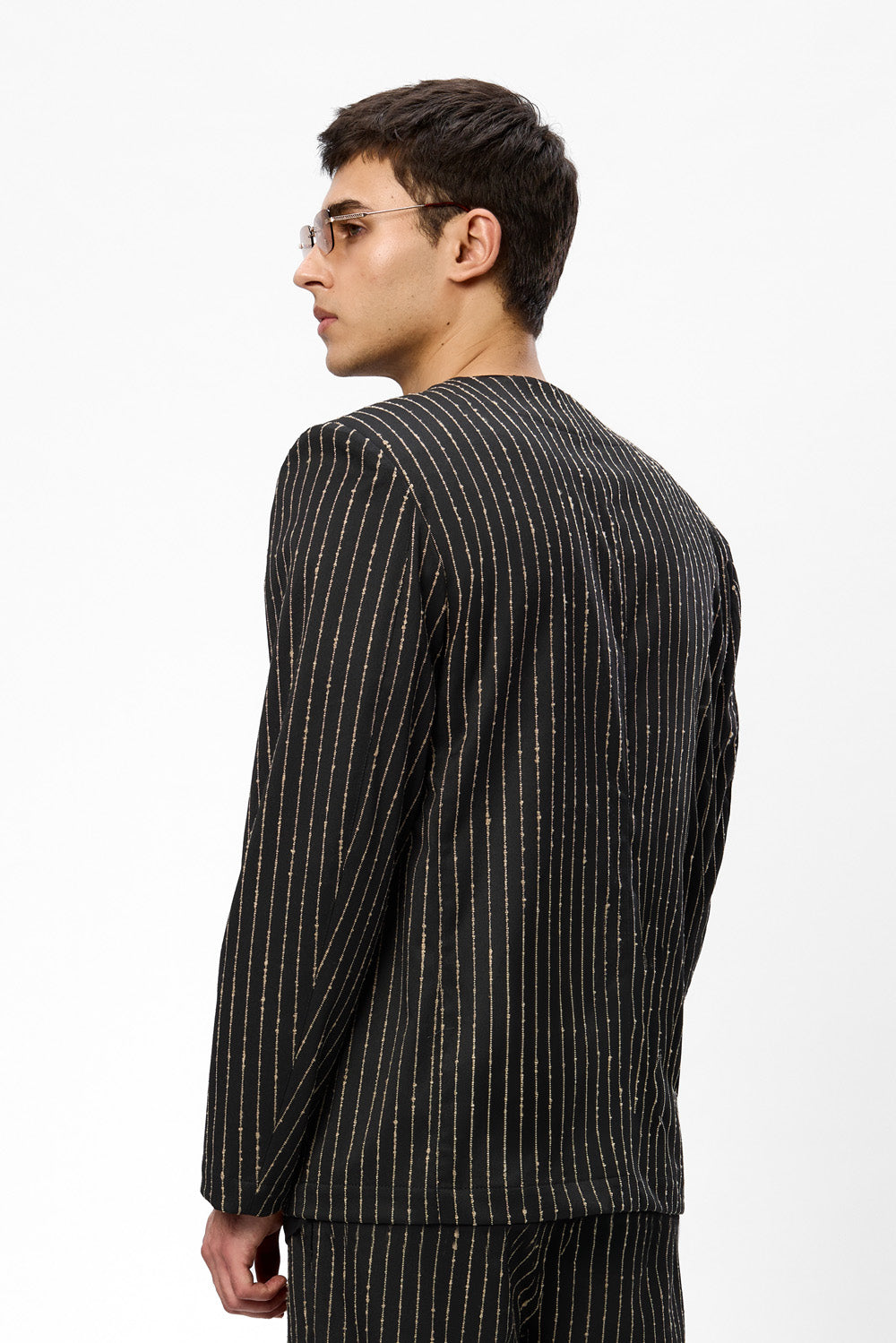 Cardigan negru cu dungi din stofa 247