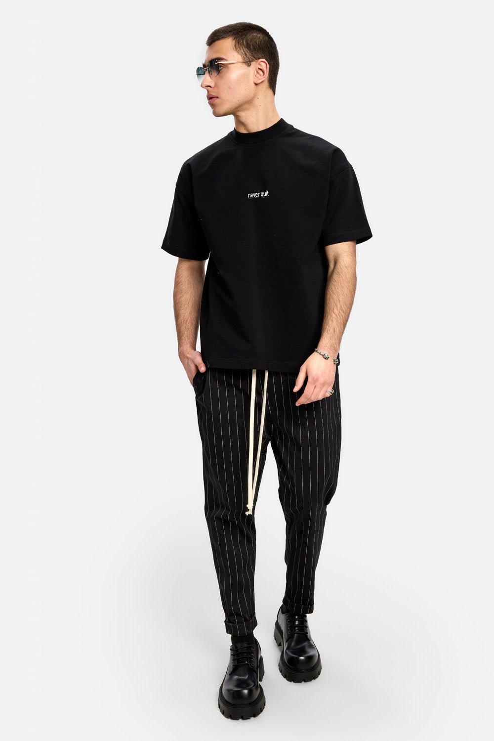 Tricou cu imprimeu Alpha | Bărbați | Negru | Stil Modern & Elegant | Confort & Funcționalitate | Atelier Hamza