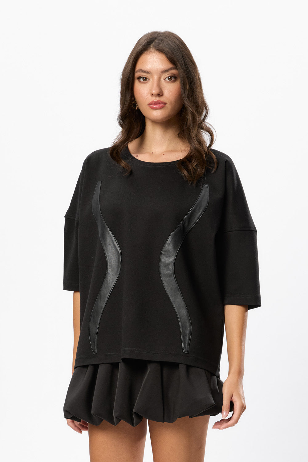 Tricou Negru Cu benzi din piele Gitana