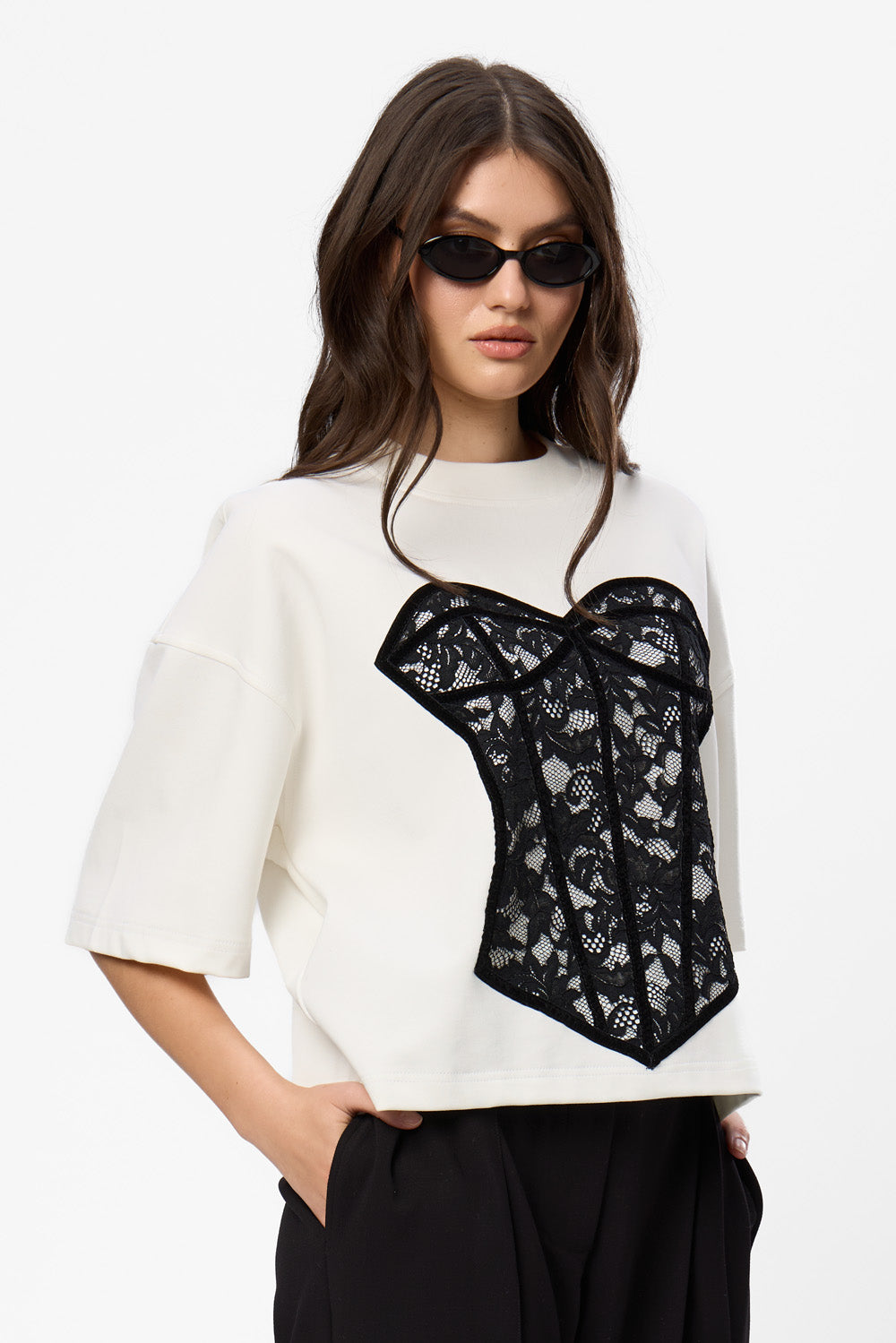 Tricou off-white cu corset cusut Silhouette