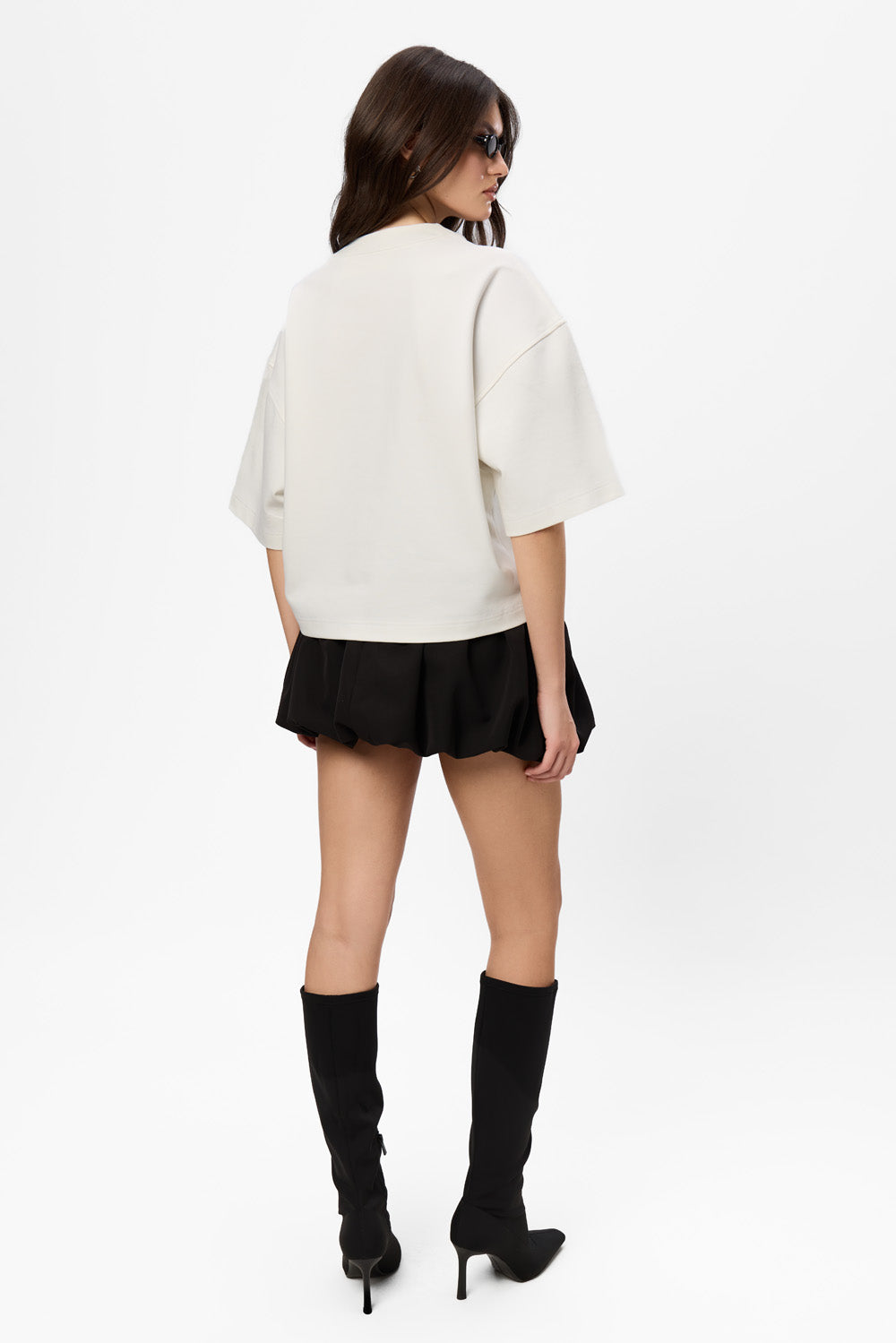 Tricou off-white cu imprimeu si trandafiri aplicati din dantela Belle V2