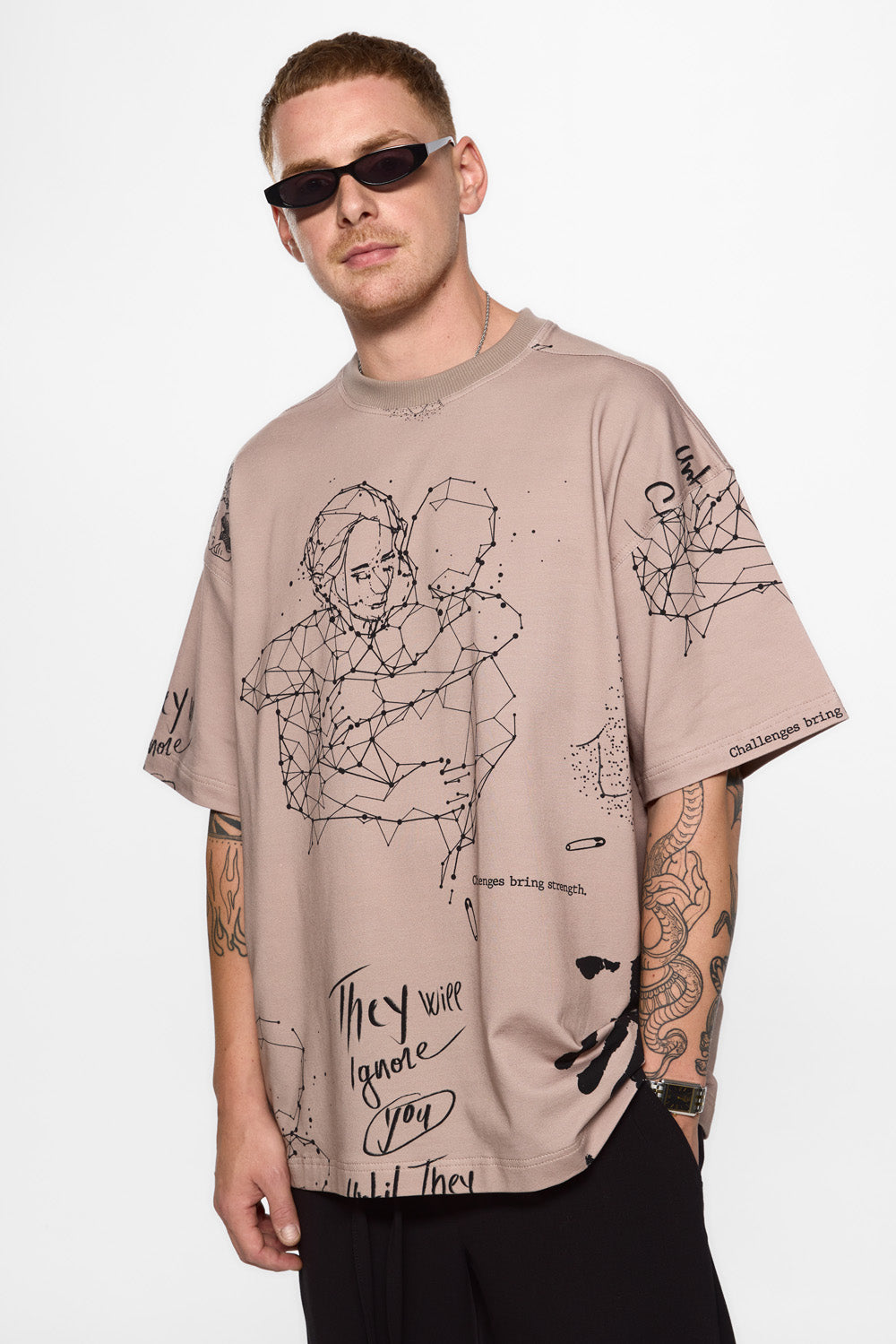 Tricou bej oversized cu imprimeu Tattoo
