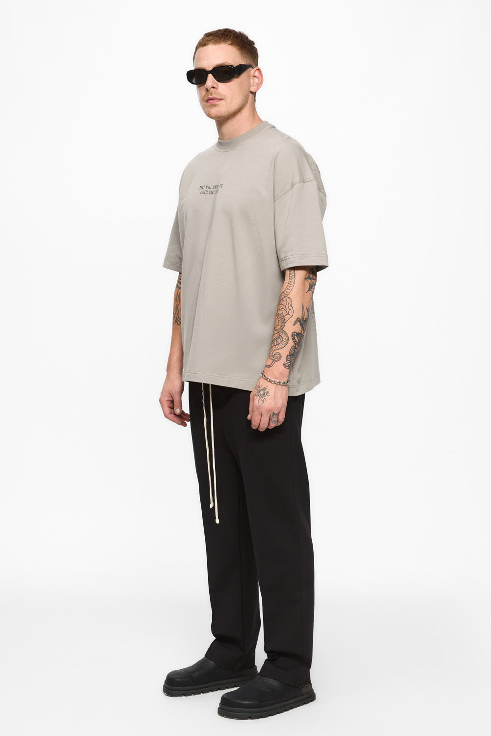 Tricou gri cu imprimeu Ruh