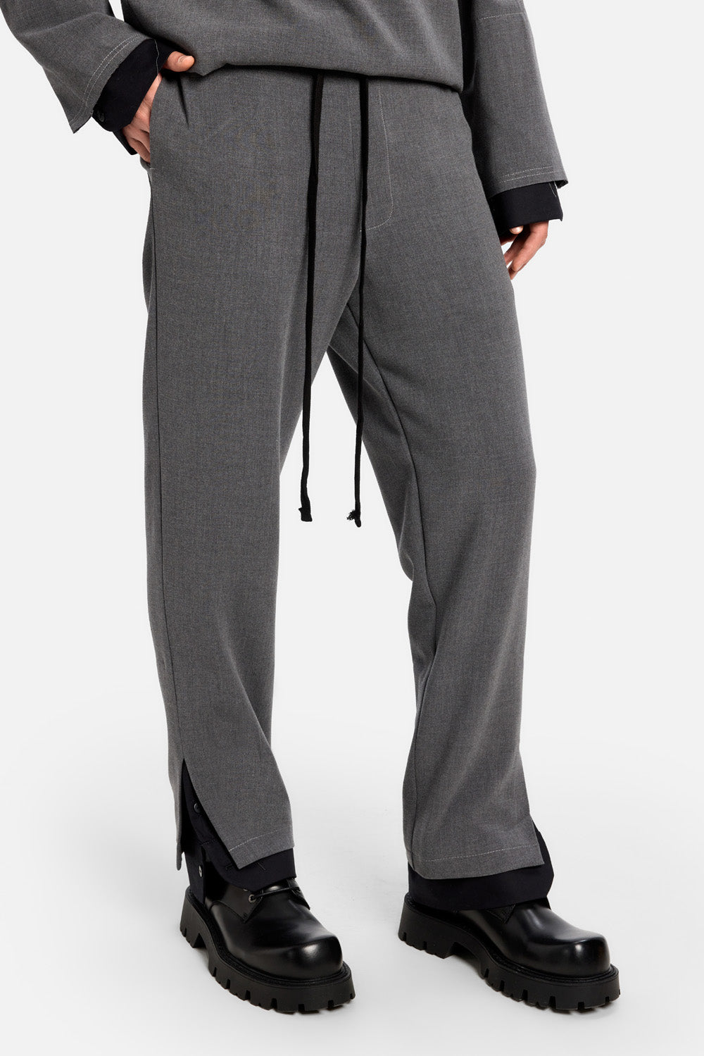 Pantaloni gri din stofa 247