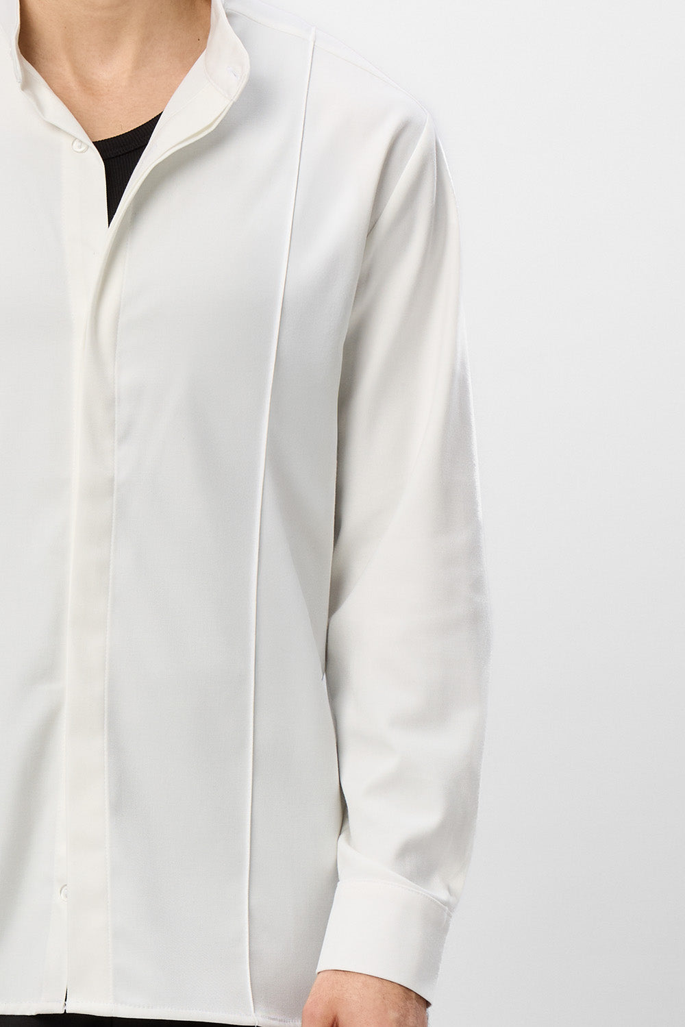 Camasa off-white cu cusaturi decorative din Stofa Thom V3