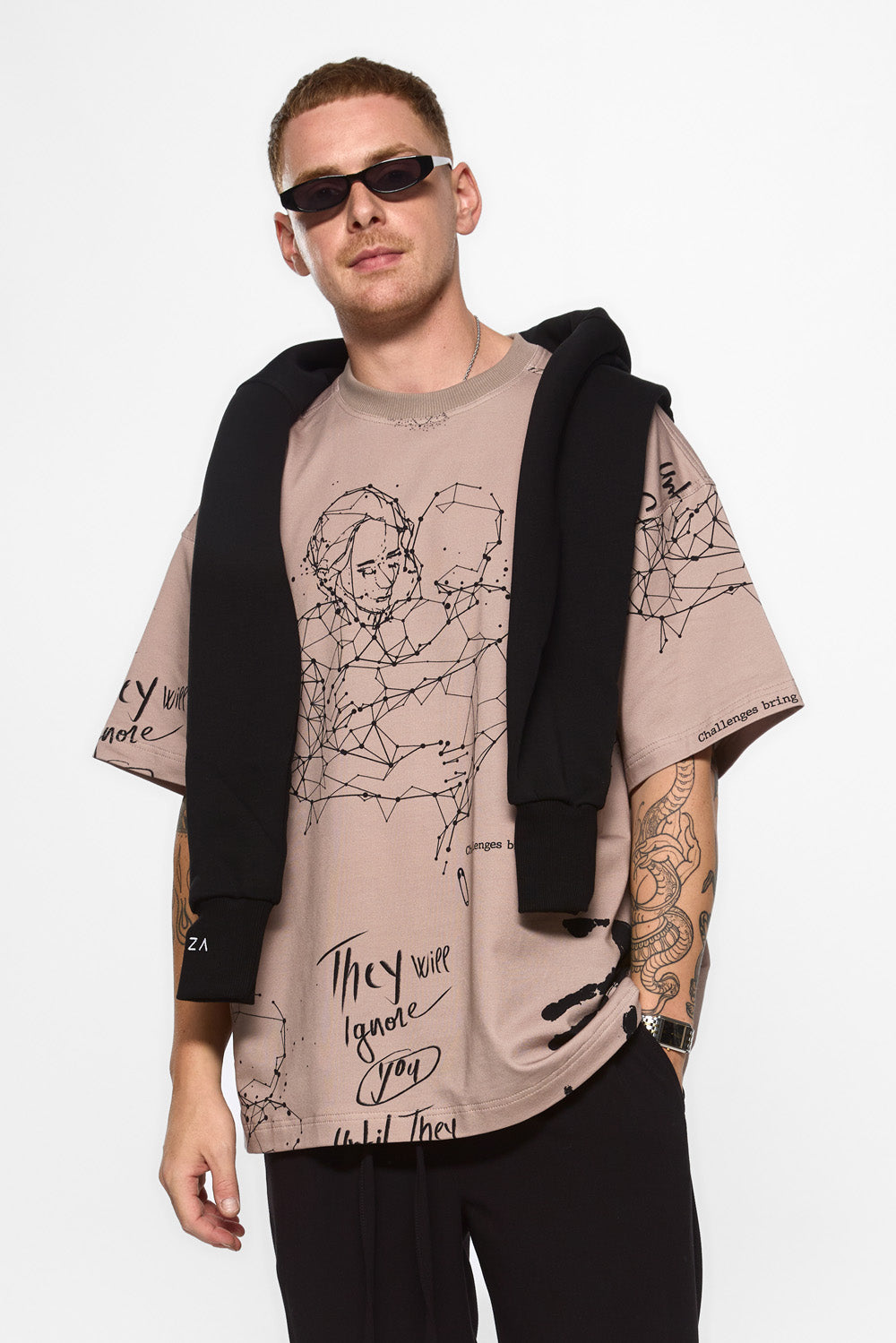 Tricou bej oversized cu imprimeu Tattoo
