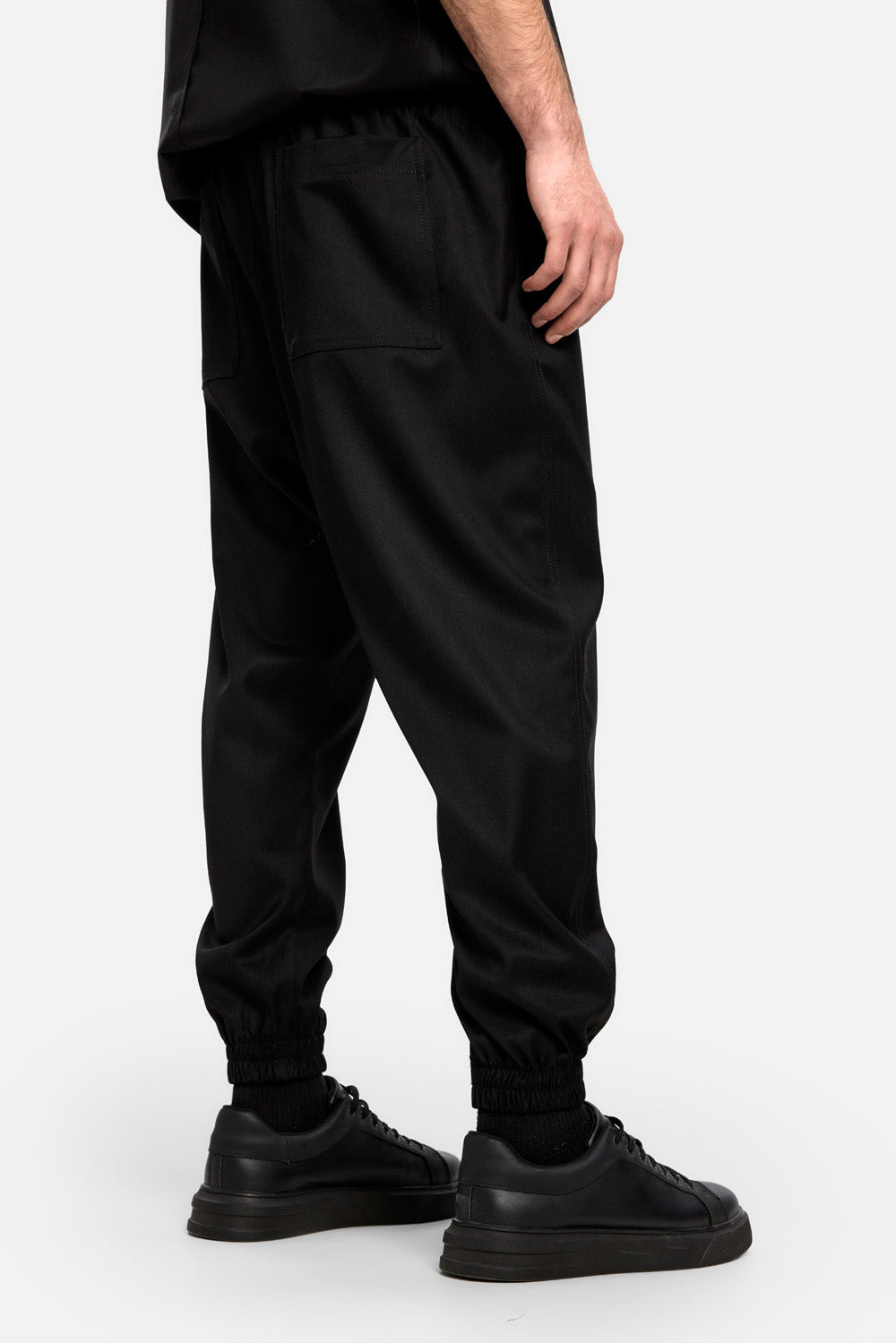 Pantaloni negri din nylon Sicily