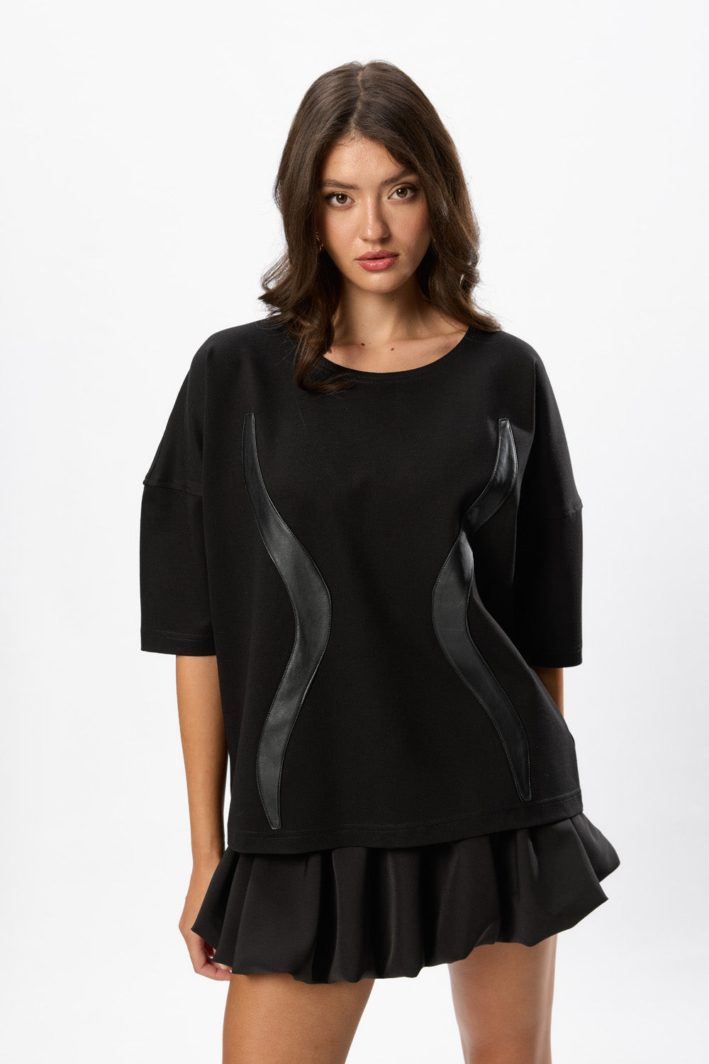 Tricou Negru Cu benzi din piele Gitana