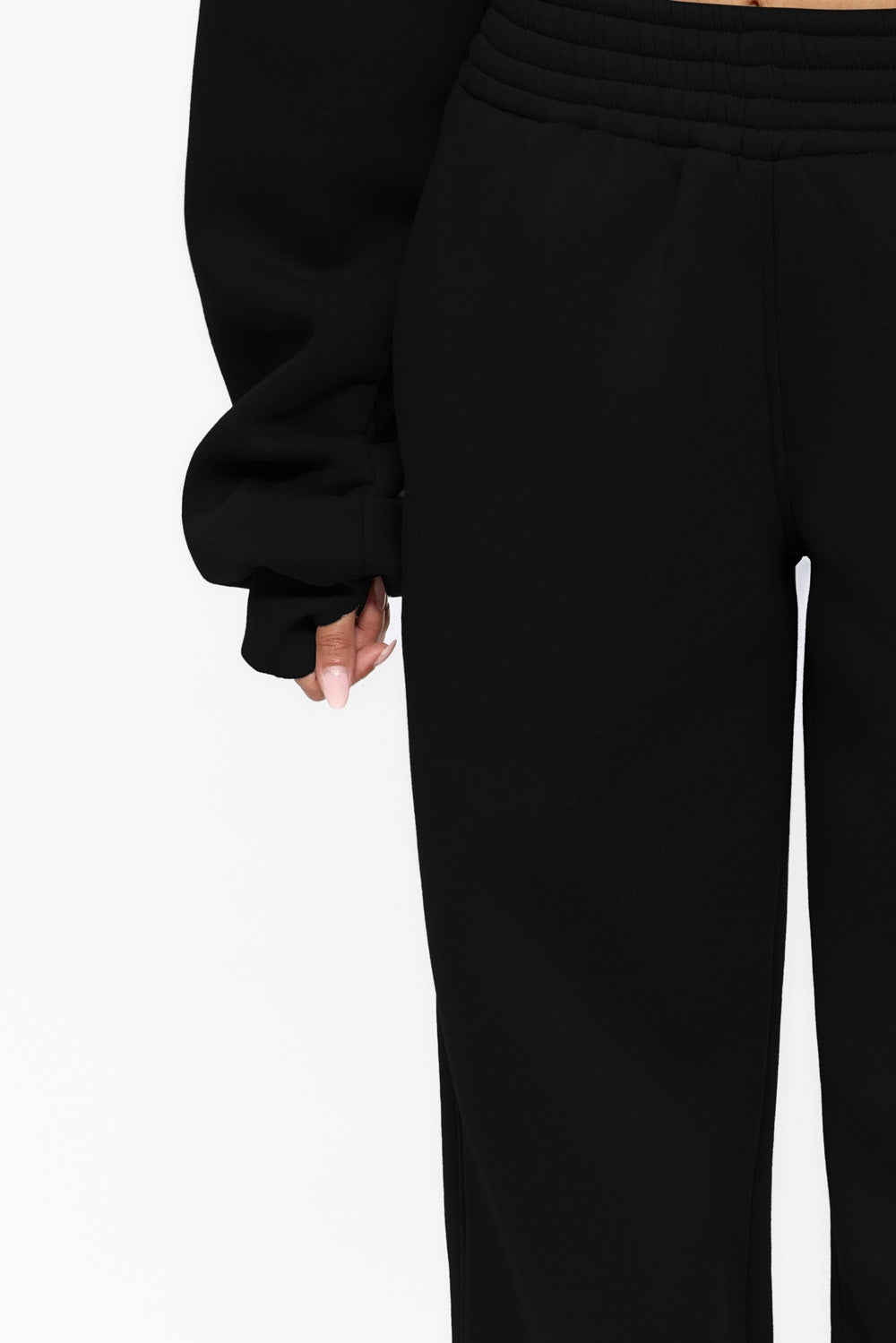 Pantaloni de trening negri evazați Goddess