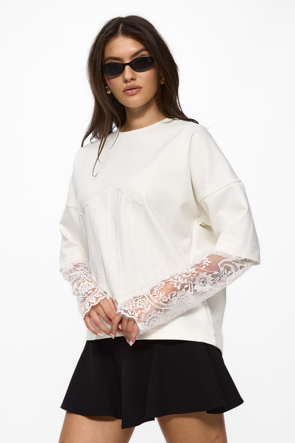 Tricou off white cu  maneci de dantela si cu corset Venice