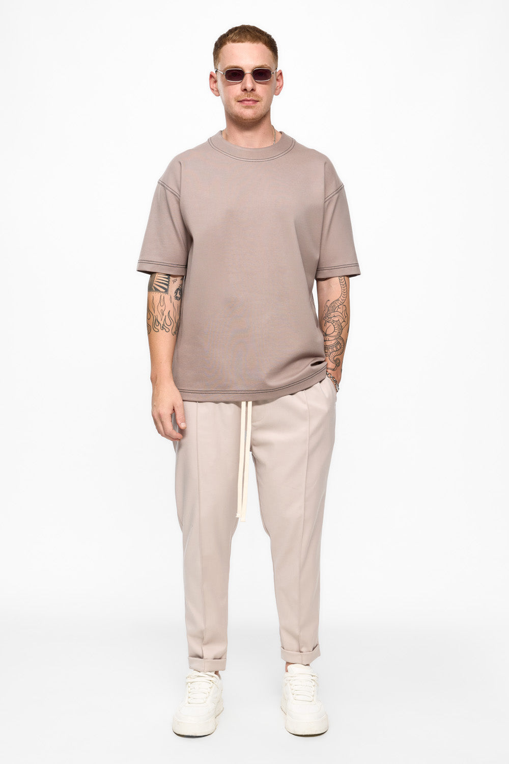 Tricou bej cu cusături decorative Khan