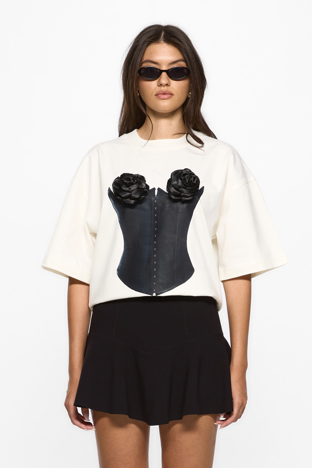 Black rose with floral applique off-white T-shirt W