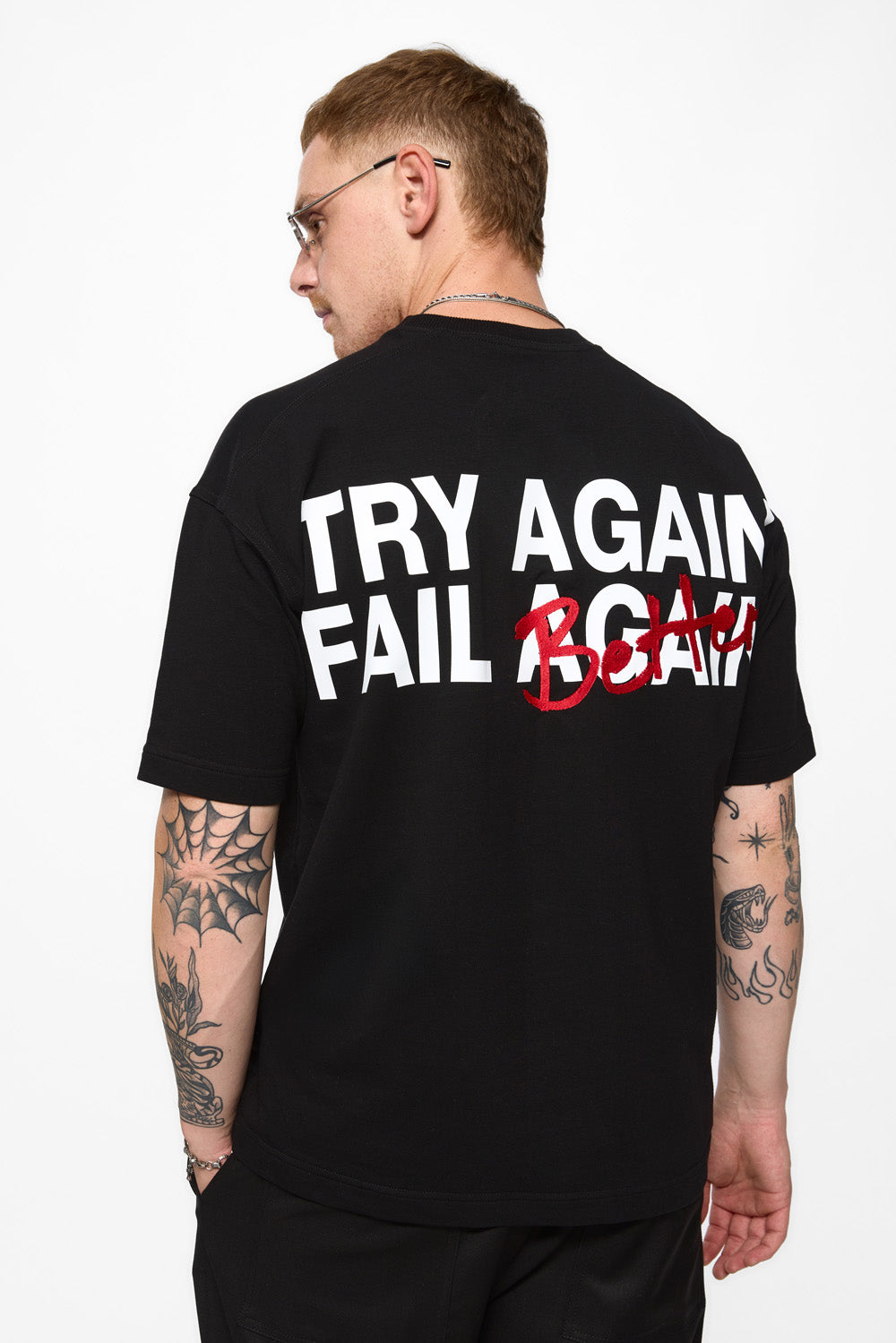Tricou negru cu imprimeu si broderie Fail Fail