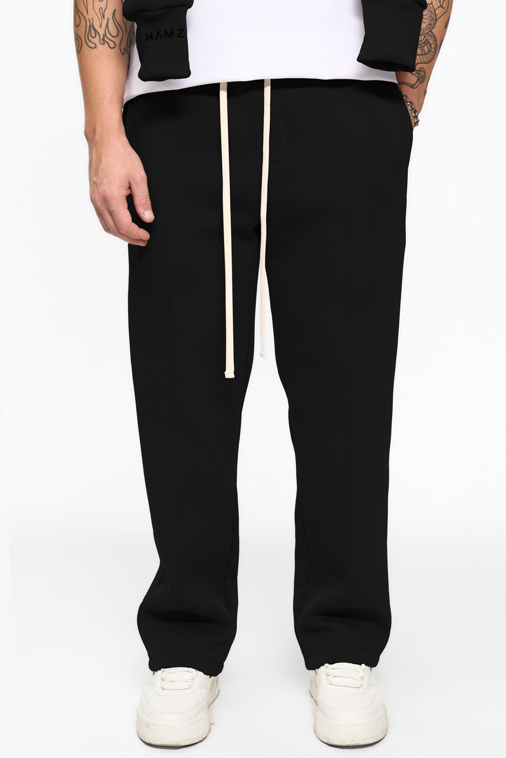 Pantalon negri de trening cu cusatura decorativa 247