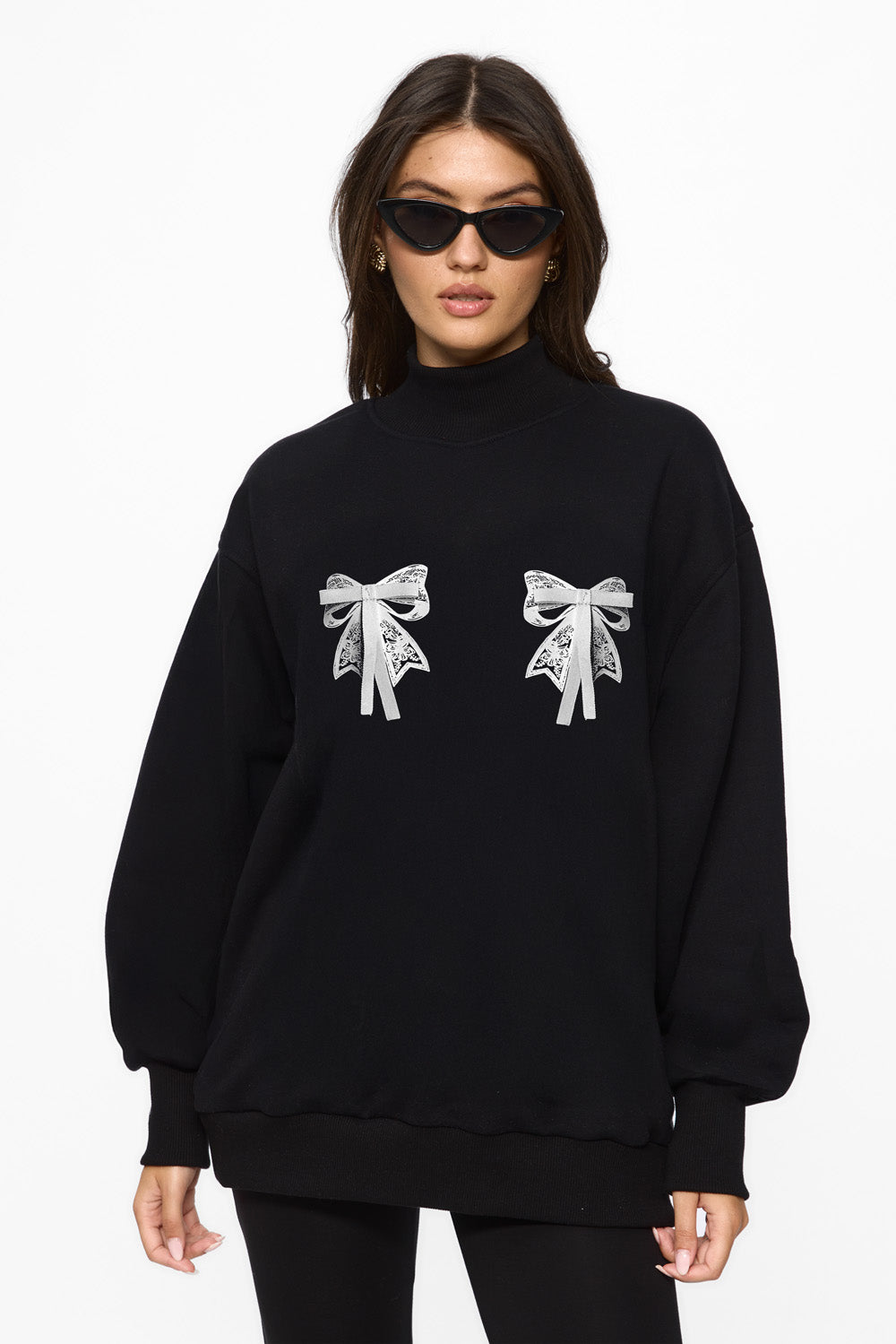  Luna Turtleneckl | Women | Black | Modern and elegant style | Comfort and functionality | Atelier Hamza