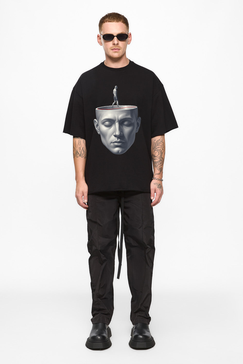 Tricou negru oversized cu imprimeu Serenity