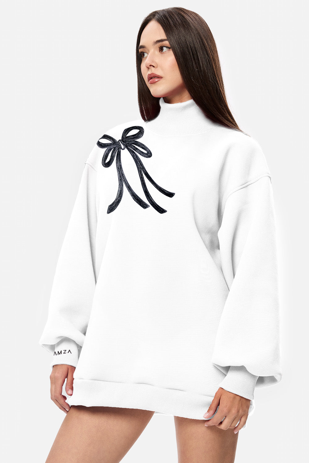 Ribbon White Embroidered fleece Turtleneck