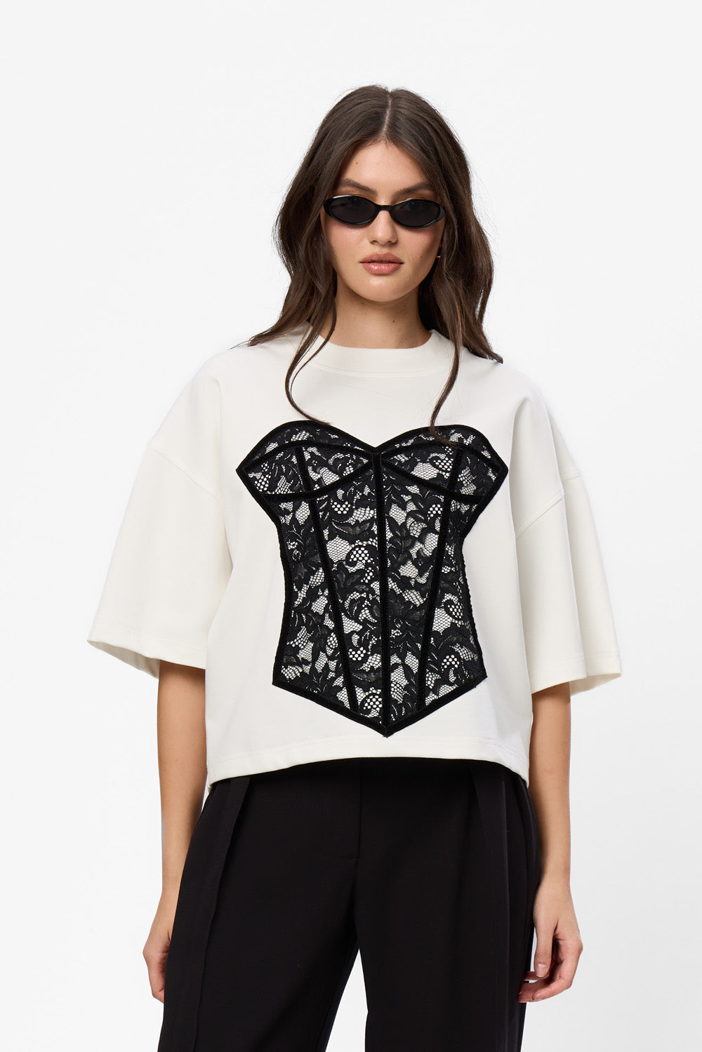 Tricou off-white cu corset cusut Silhouette