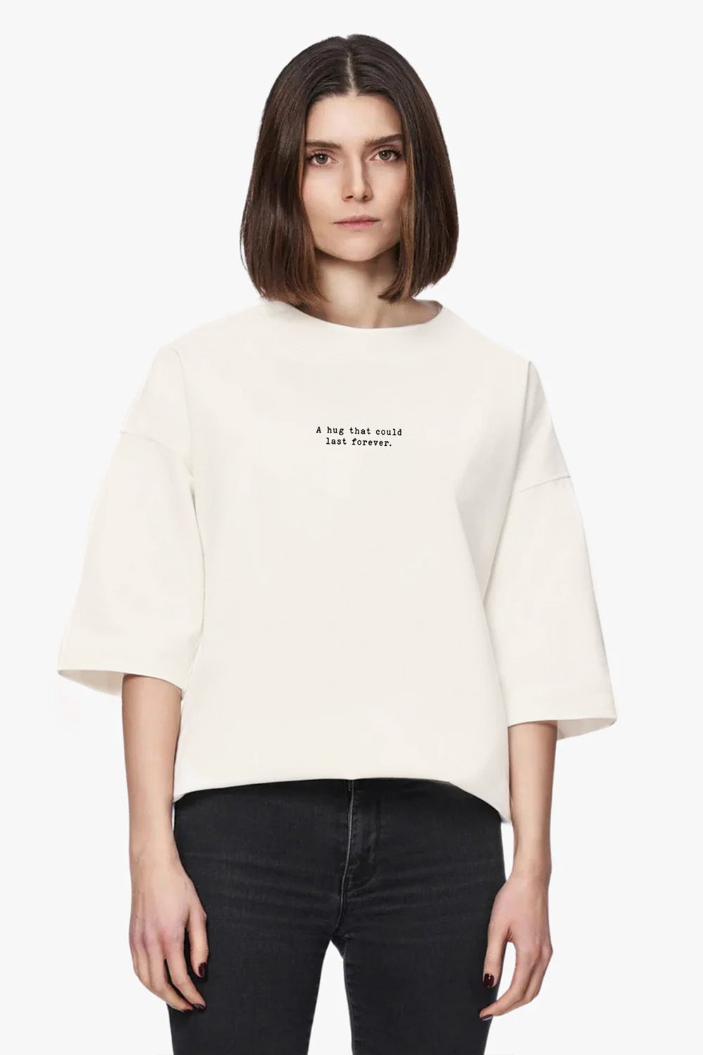 Tricou off white cu imprimeu  a hug that could last 4ever