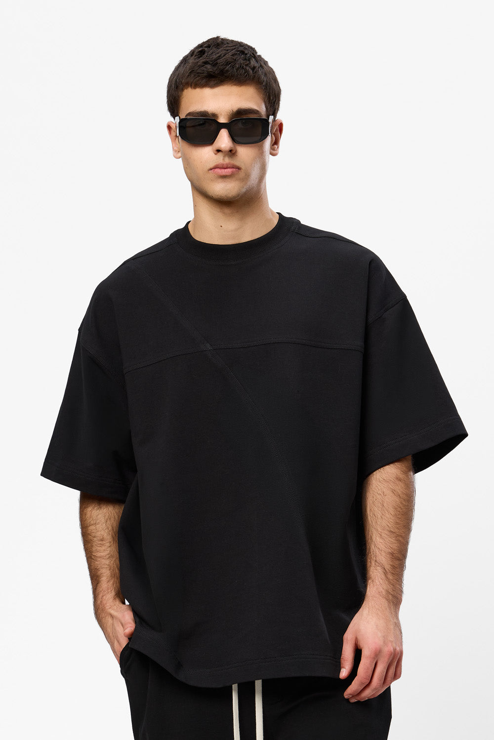 Tricou negru cu cusaturi decorative Oversized 