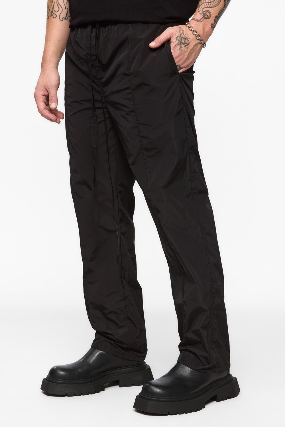 Pantaloni negri din fas 247